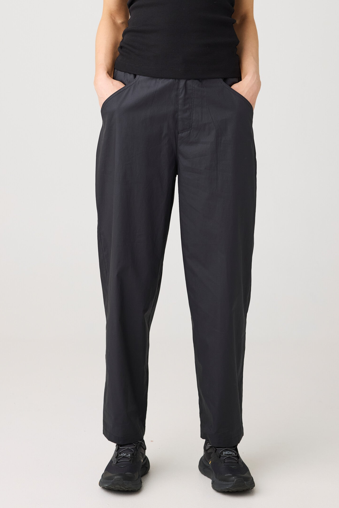 Image of KnowledgeCotton Apparel dames vegan Broek Sky Relaxed Vent Ripstop 90 Zwart Jet