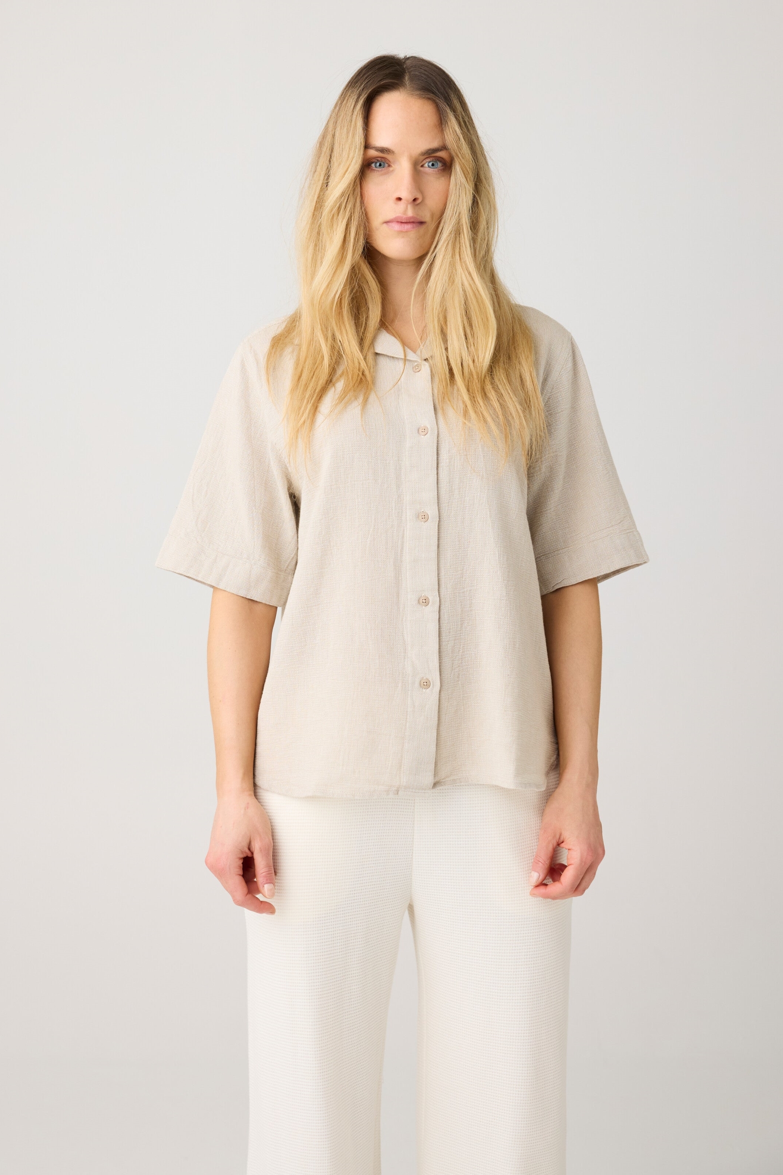 Image of KnowledgeCotton Apparel dames vegan Overhemd Met Korte Mouwen, Keperstof, Beige