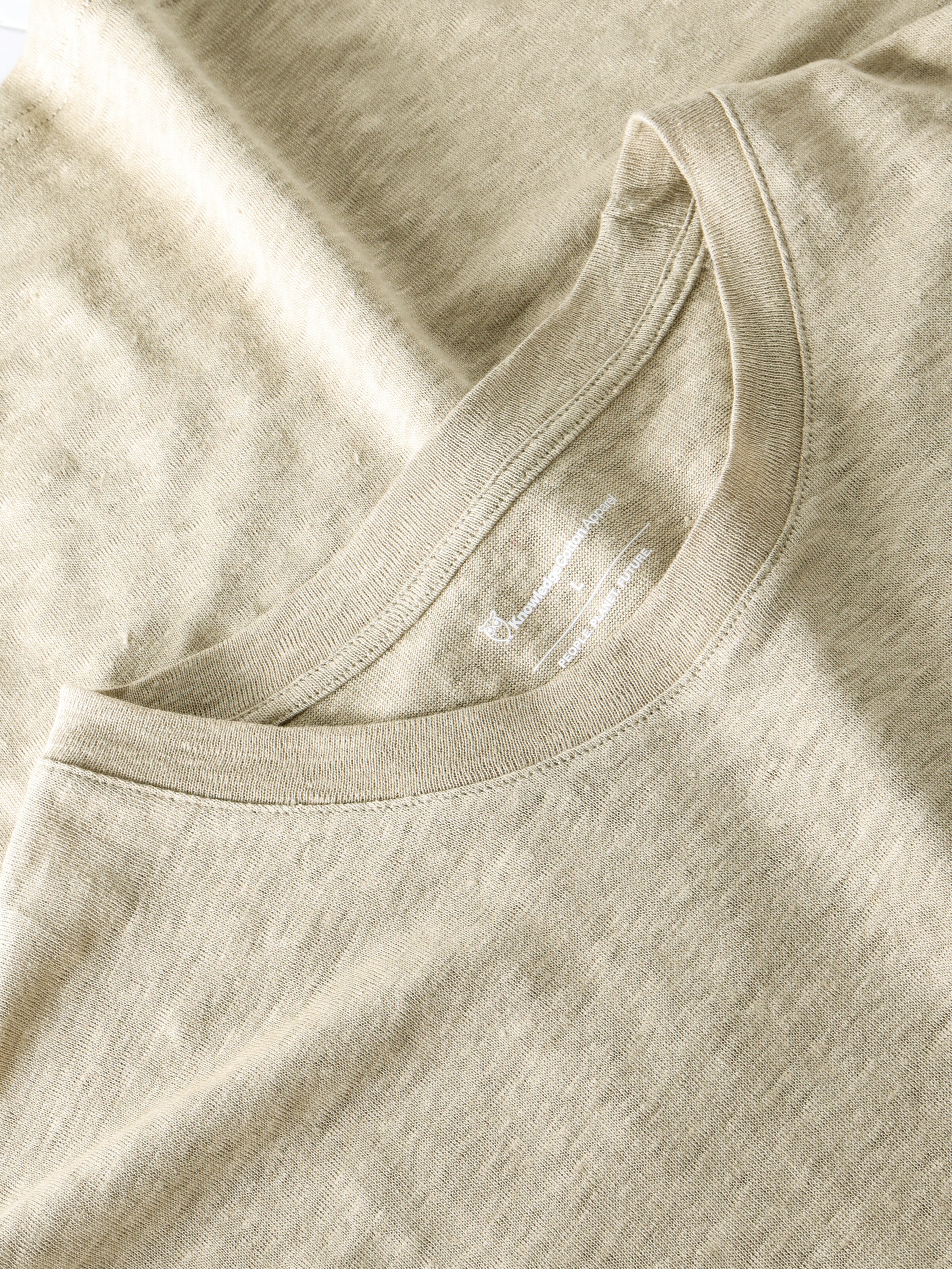 KnowledgeCotton Apparel men vegan T-Shirt Men Linen Twill Beige
