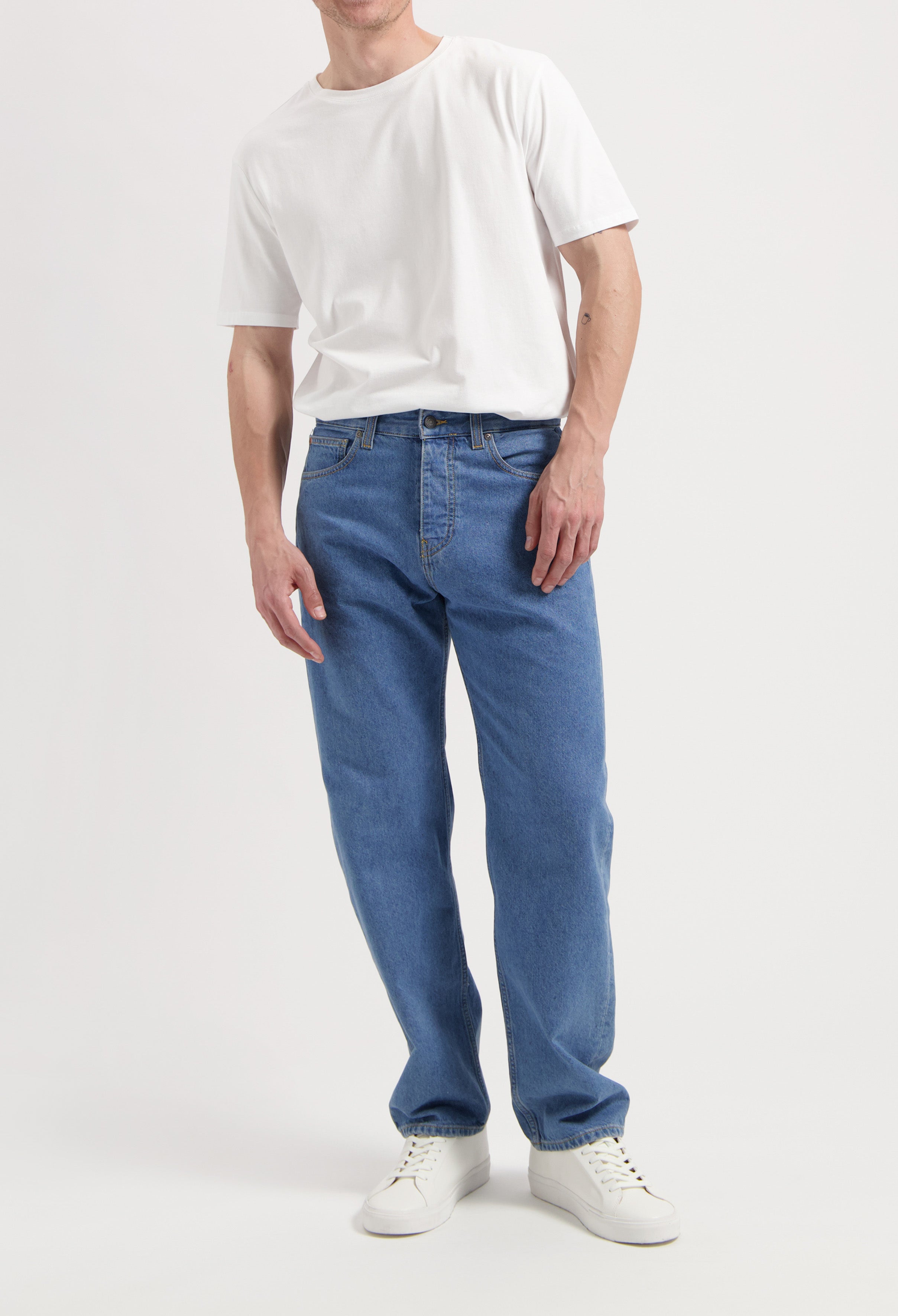 MUD Jeans men vegan Jeans Mid Loose Alex Light Stone
