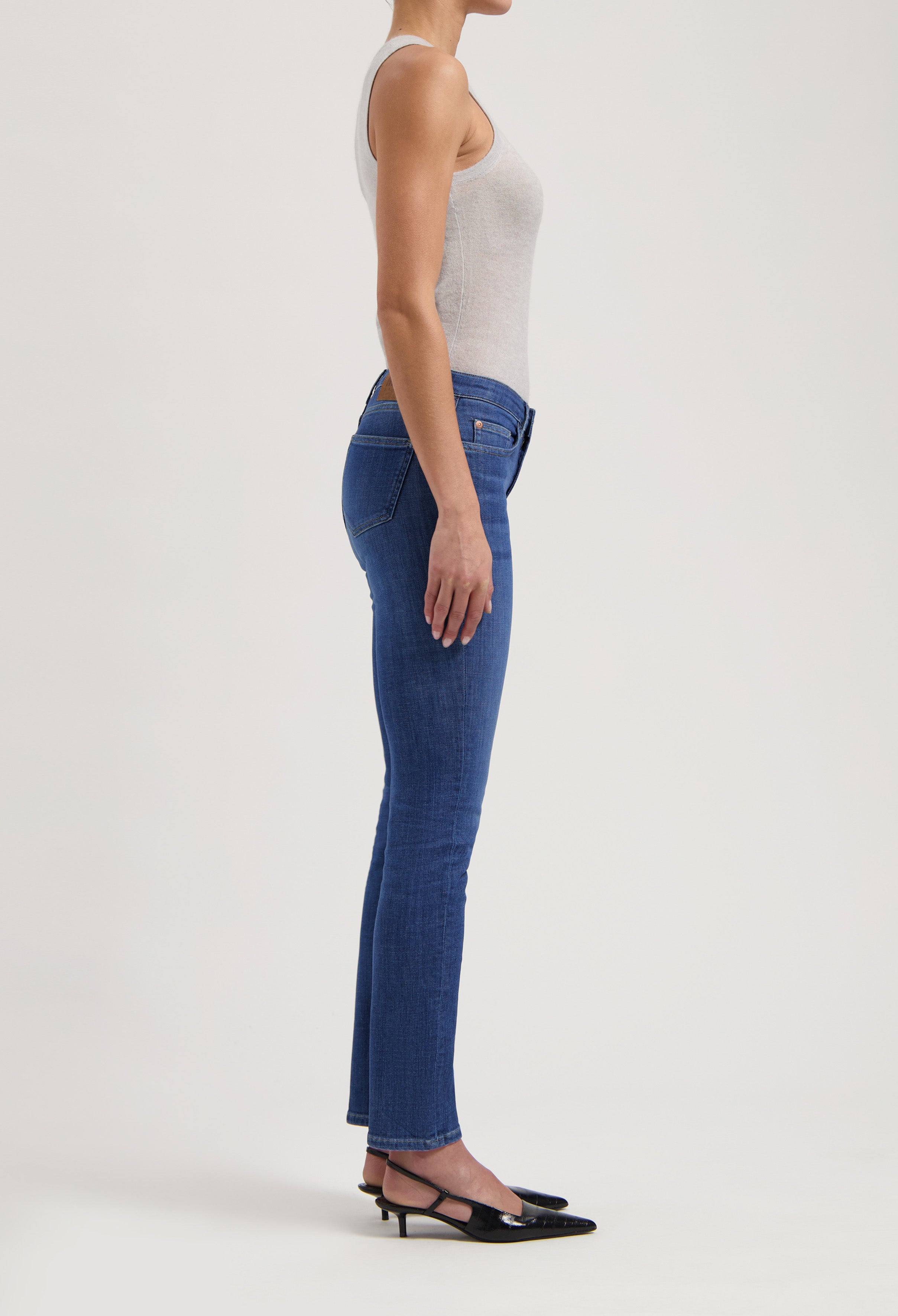 MUD Jeans womens vegan Jeans Low Slim Faye Stone Indigo