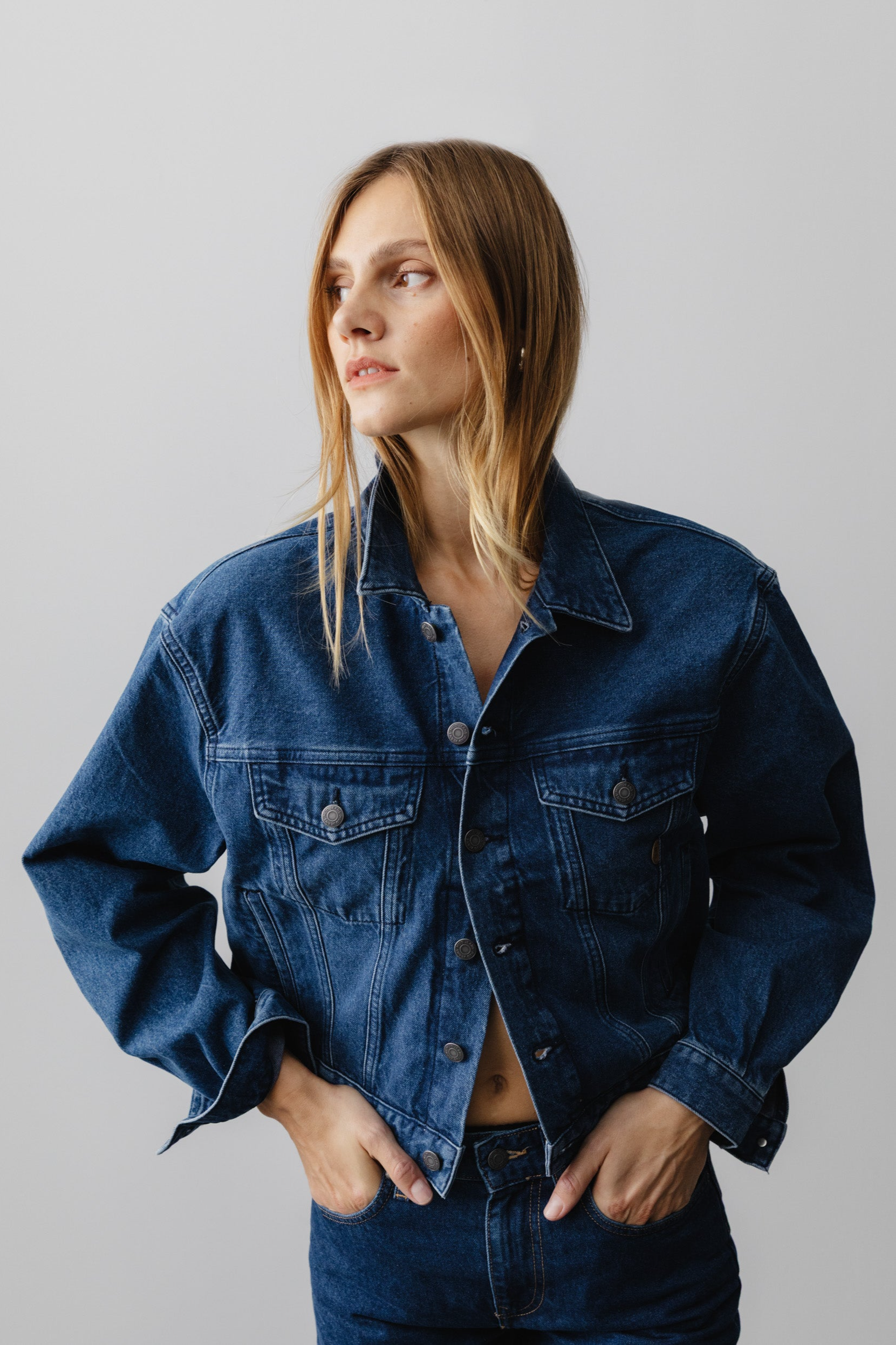 Image of MUD Jeans dames vegan Denimjack Gina Medium Stone Blue