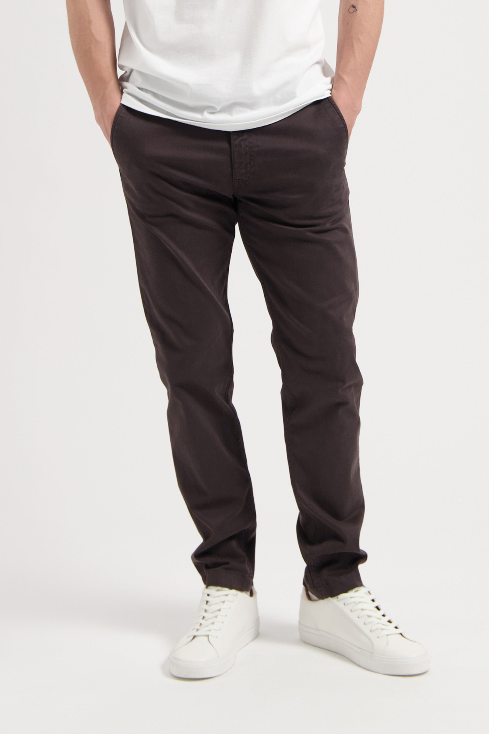 Image of MUD Jeans mannen vegan Broek Mid Tapered Scott Charcoal