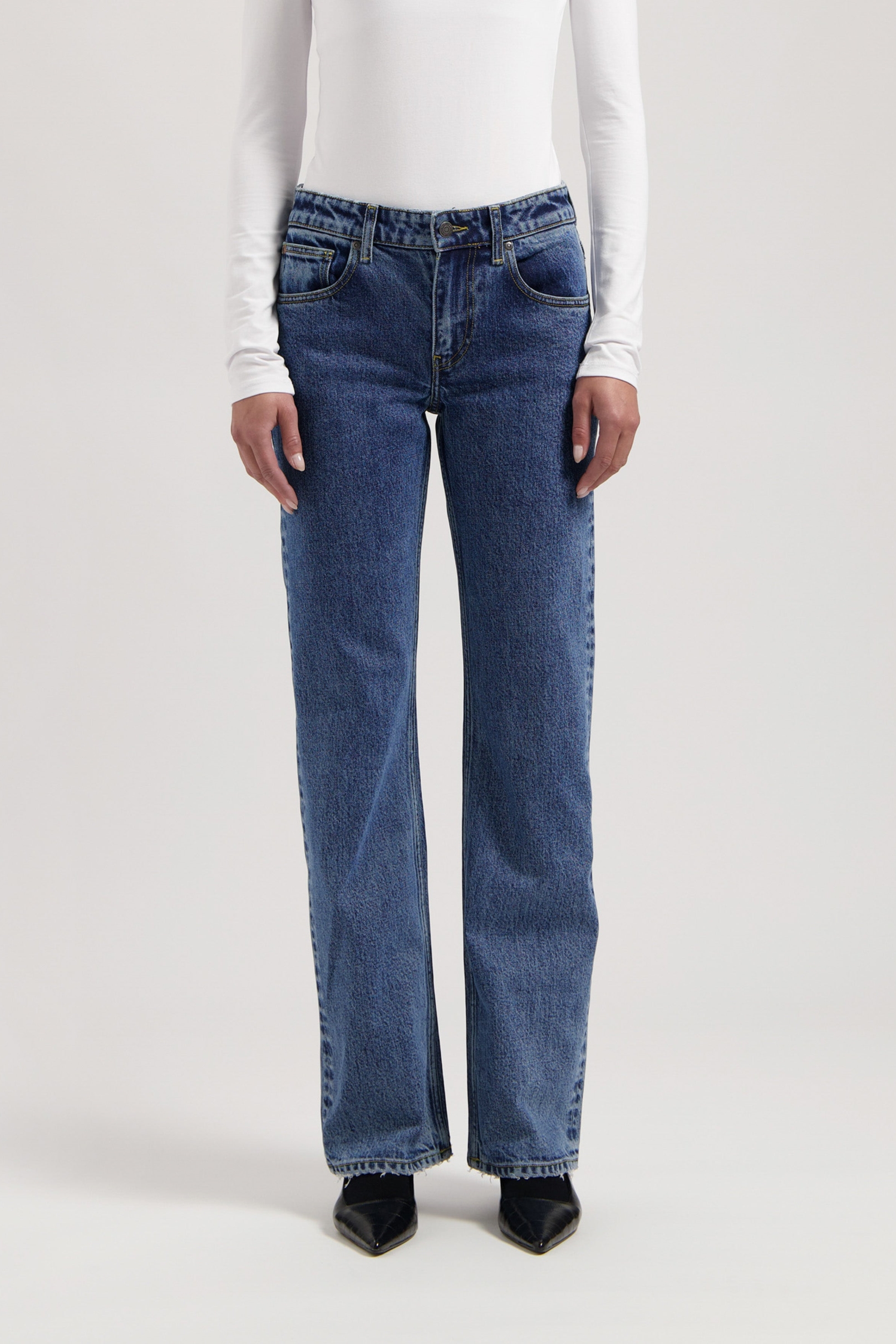 Image of MUD Jeans dames vegan Jeans Mid Straight Carry Stone Vintage