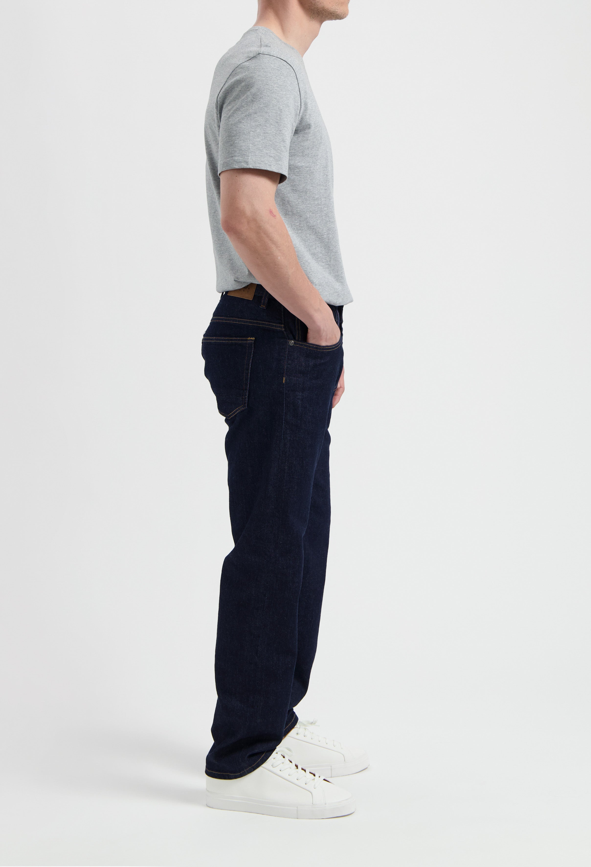 MUD Jeans men vegan Jeans Mid Straight Bryce Dry Navy