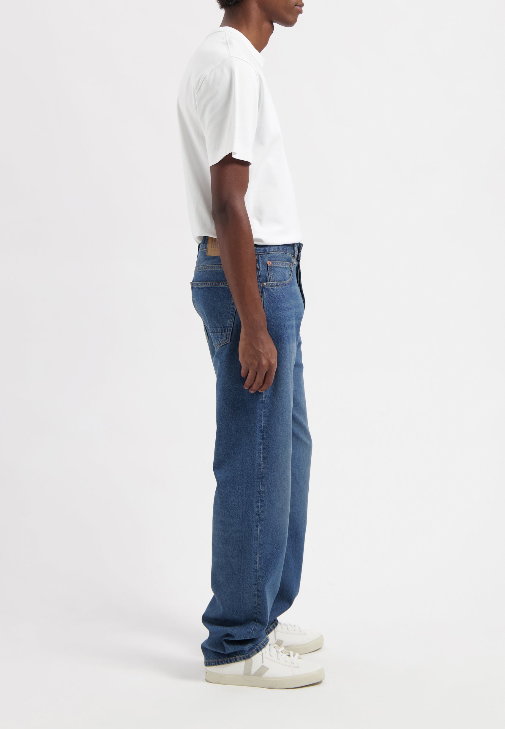 MUD Jeans men vegan Jeans Mid Loose Alex Rustic Blue
