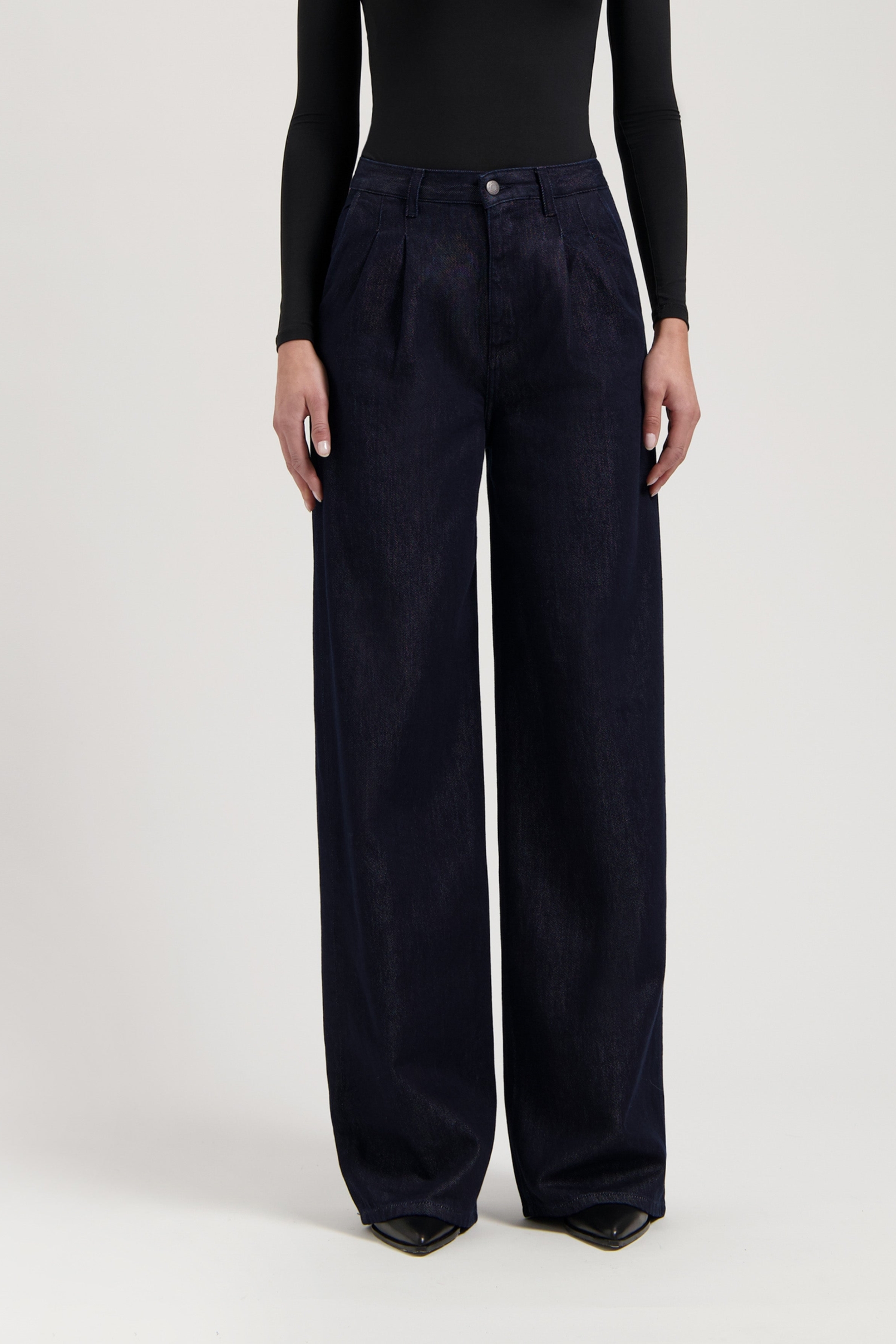 Image of MUD Jeans dames vegan Jeans Mid Loose Eve Rinse Blue