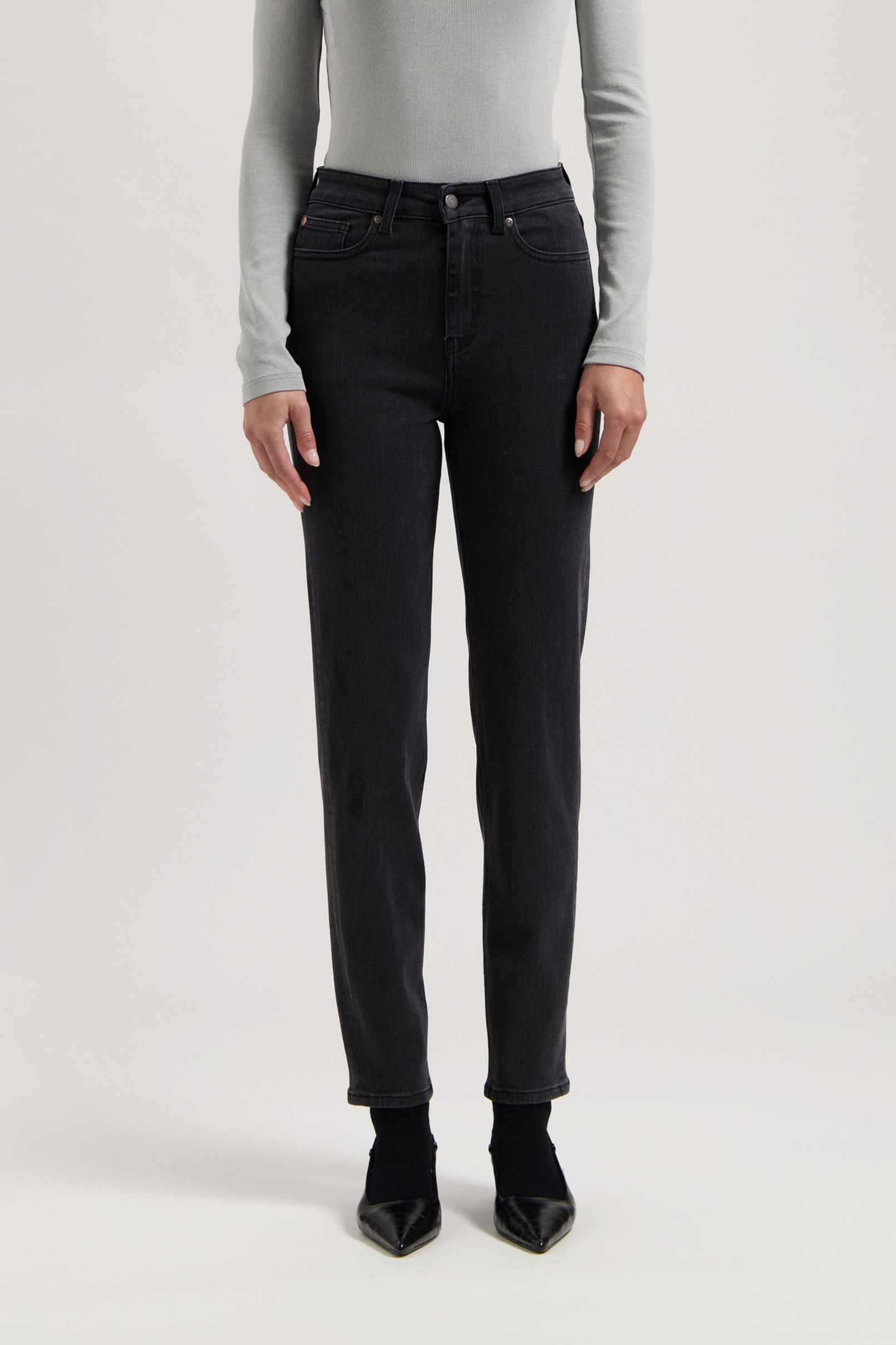 MUD Jeans Damen vegan Jeans High Tapered Mams Stone Schwarz