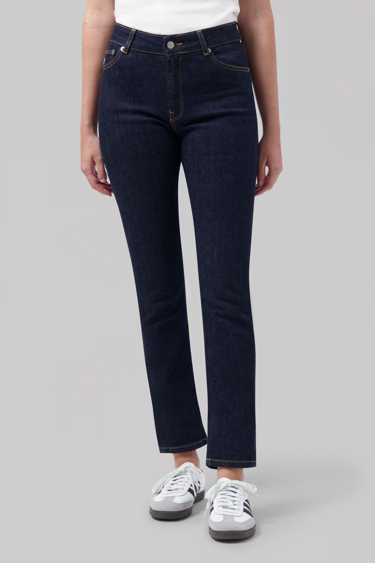 Image of MUD Jeans dames vegan Jeans Regular Swan Donkerblauw