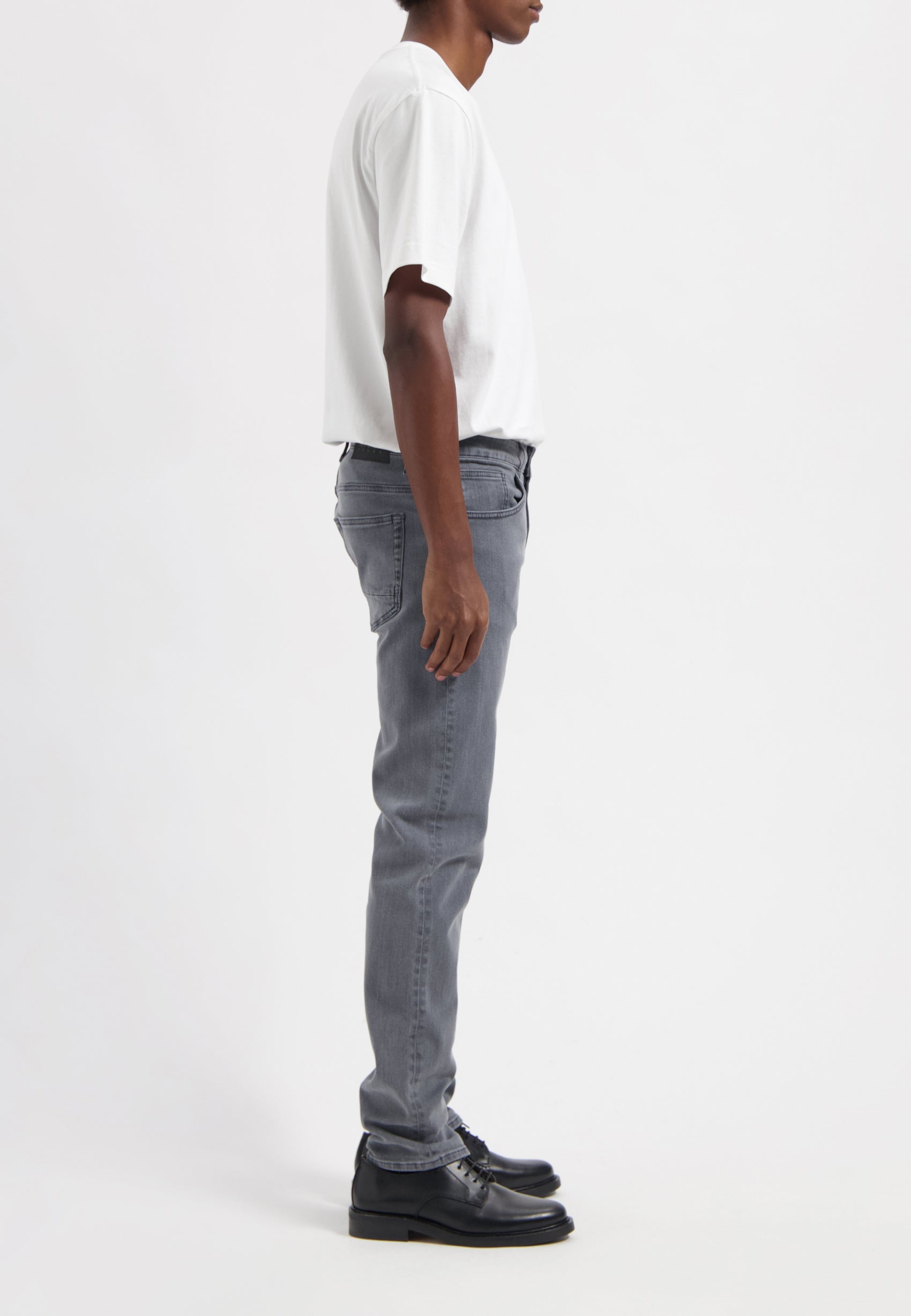 MUD Jeans men vegan Jeans Low Tapered Dunn Light Grey