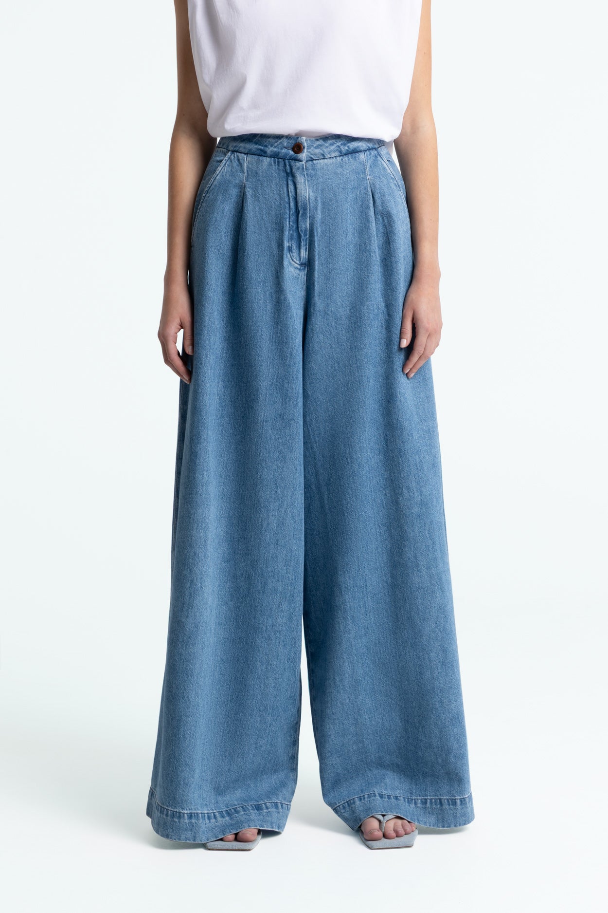 Kings Of Indigo Damen vegan Jeans Elsa Hopcete Electric Clean Blau