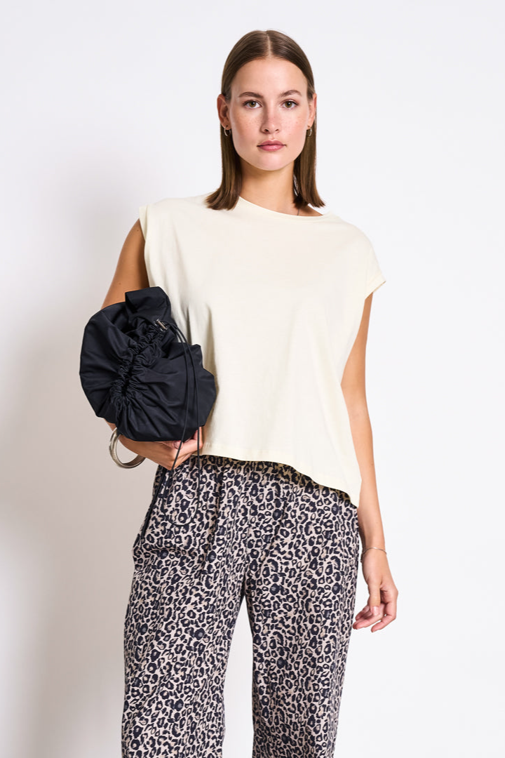 Image of JAN 'N JUNE dames vegan T-Shirt Ovar Geel