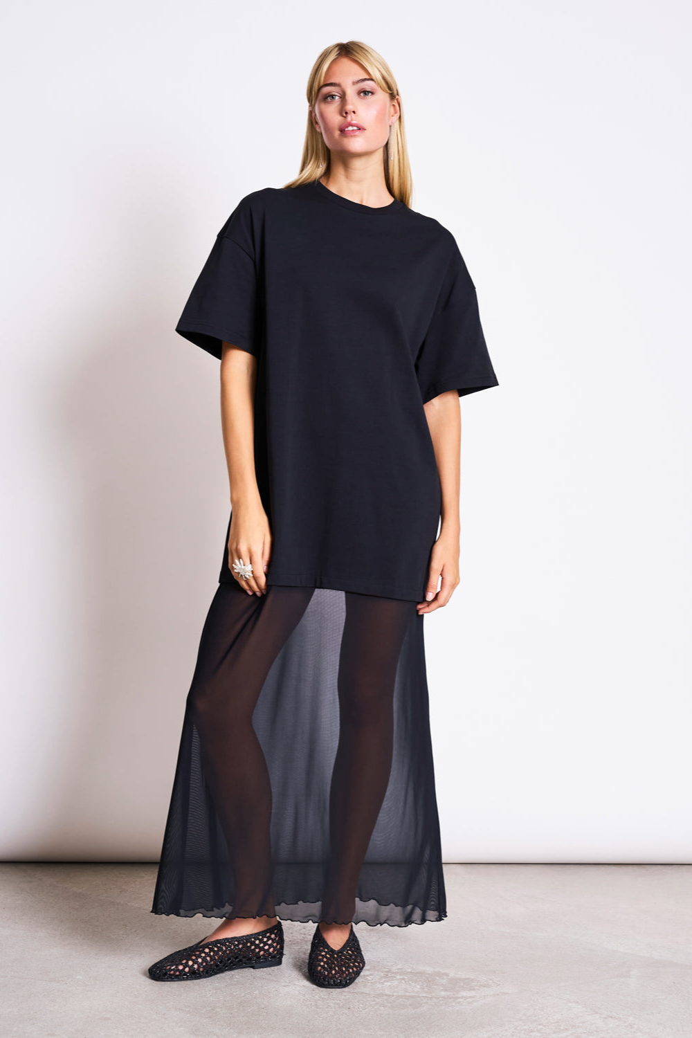 Image of JAN 'N JUNE dames vegan Jurk Van Mesh-Jersey Met Vetersluiting, Zwart