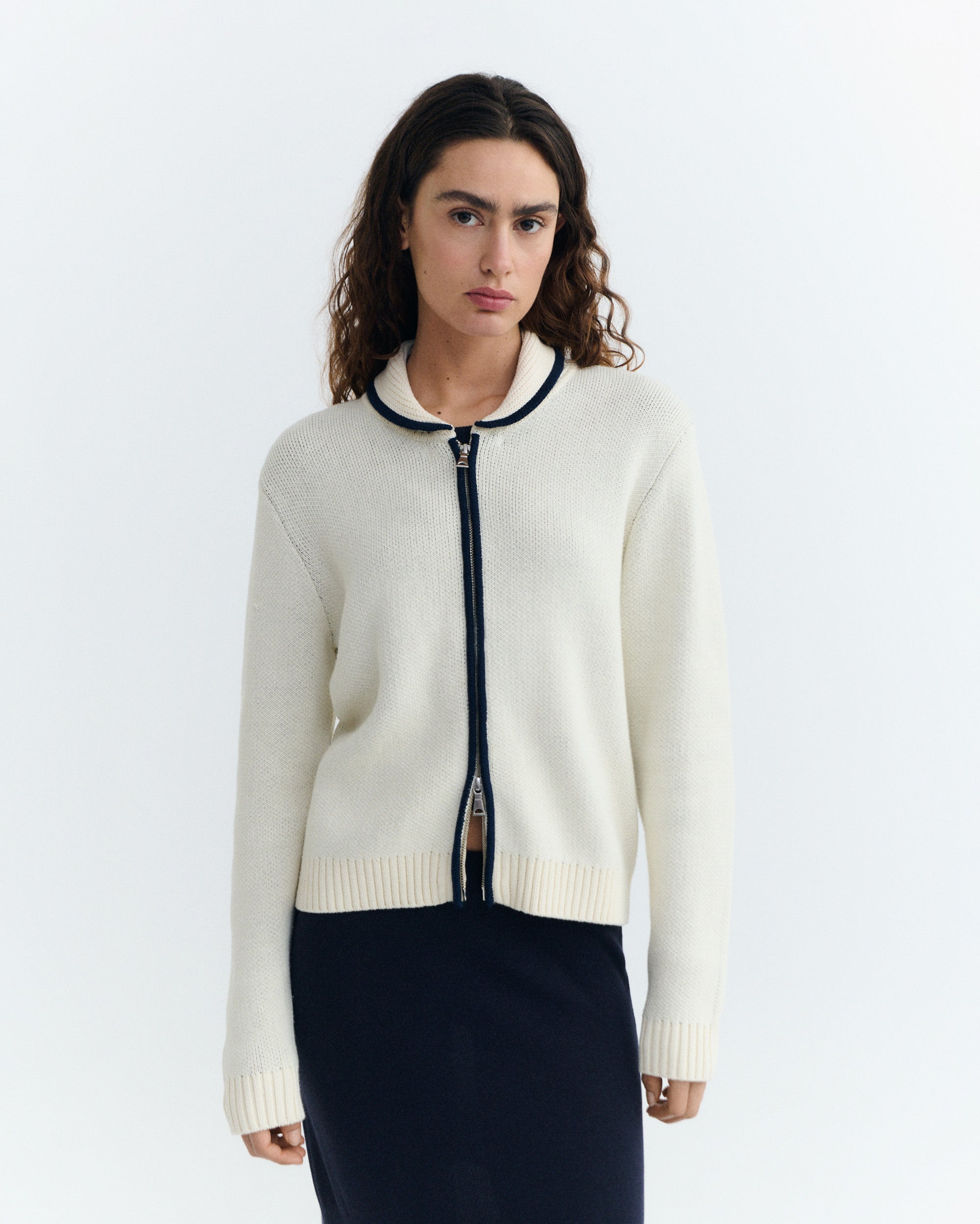 Thinking MU Cardigan Tessa Omnia Ecru