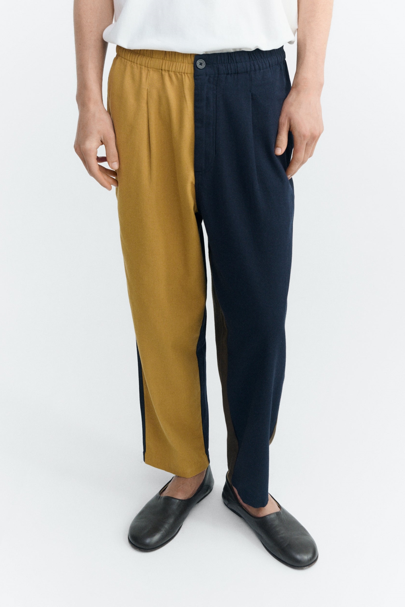 113892 - Thinking MU Herren vegan Hose Loose Luc Navy Yellow