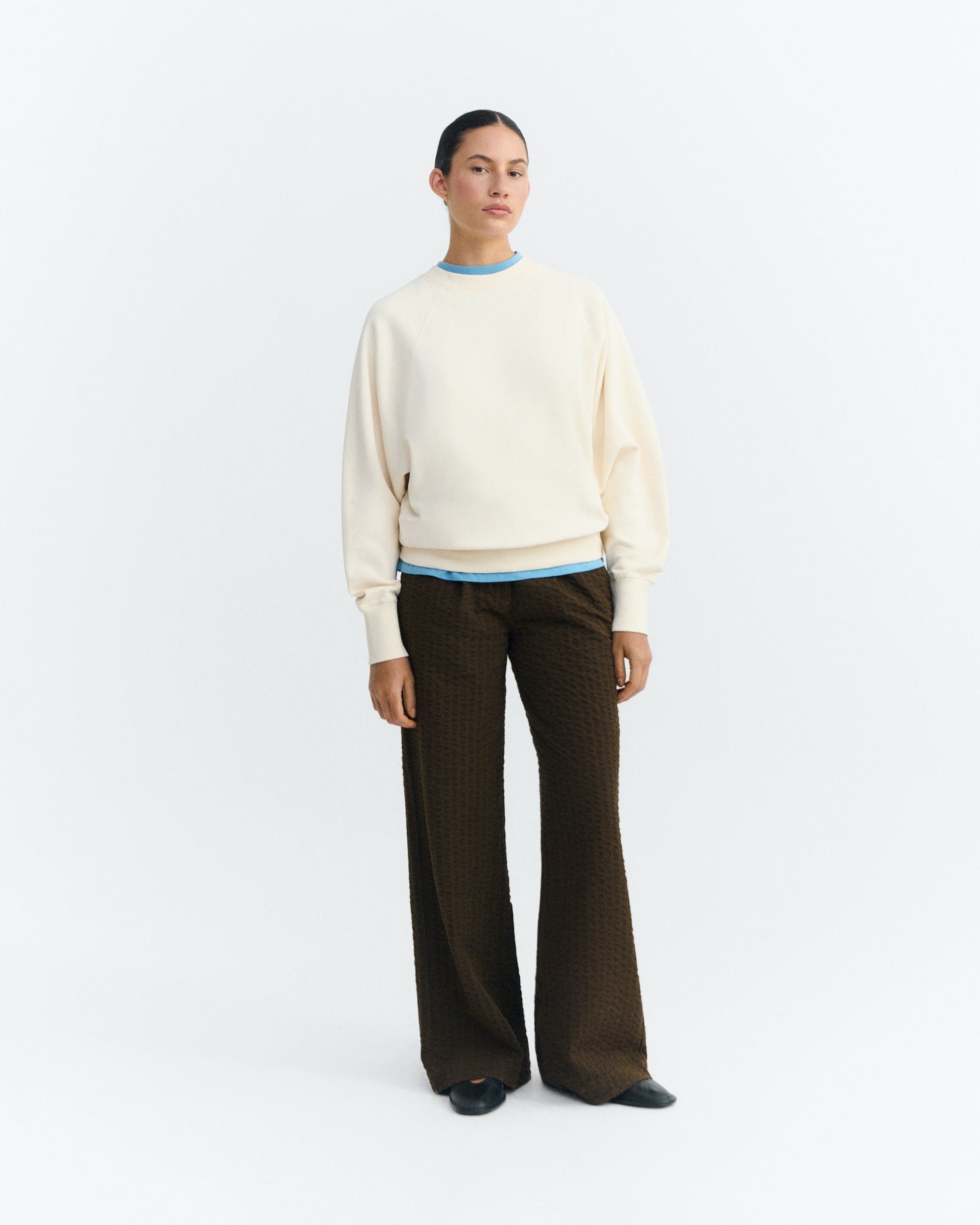 Thinking MU Sweatshirt Shell Bonnie Handbesticktes Ecru