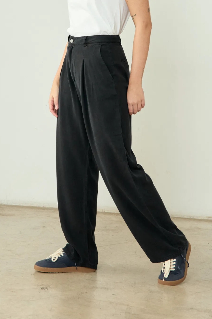 Clotsy Damen vegan Hose Joana Schwarz