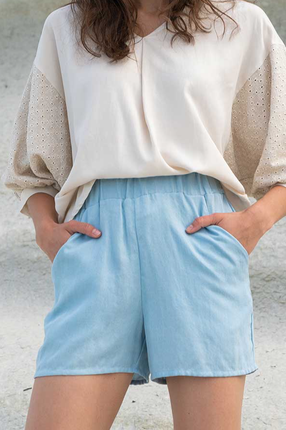 Image of WiDDA dames vegan Shorts Shorti Jeans Lichtblauw