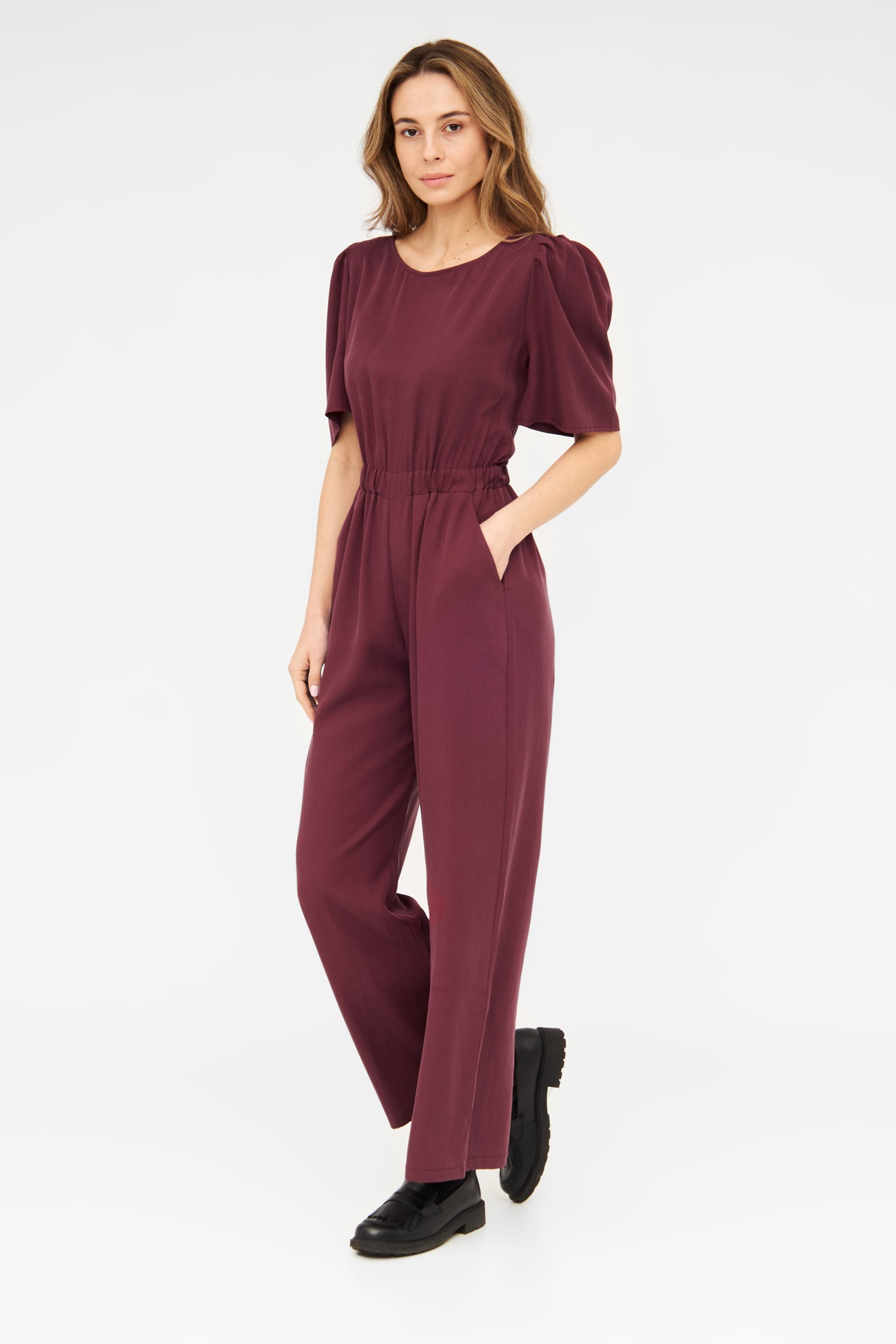 Image of WiDDA dames vegan Jumpsuit Candy Wine Red