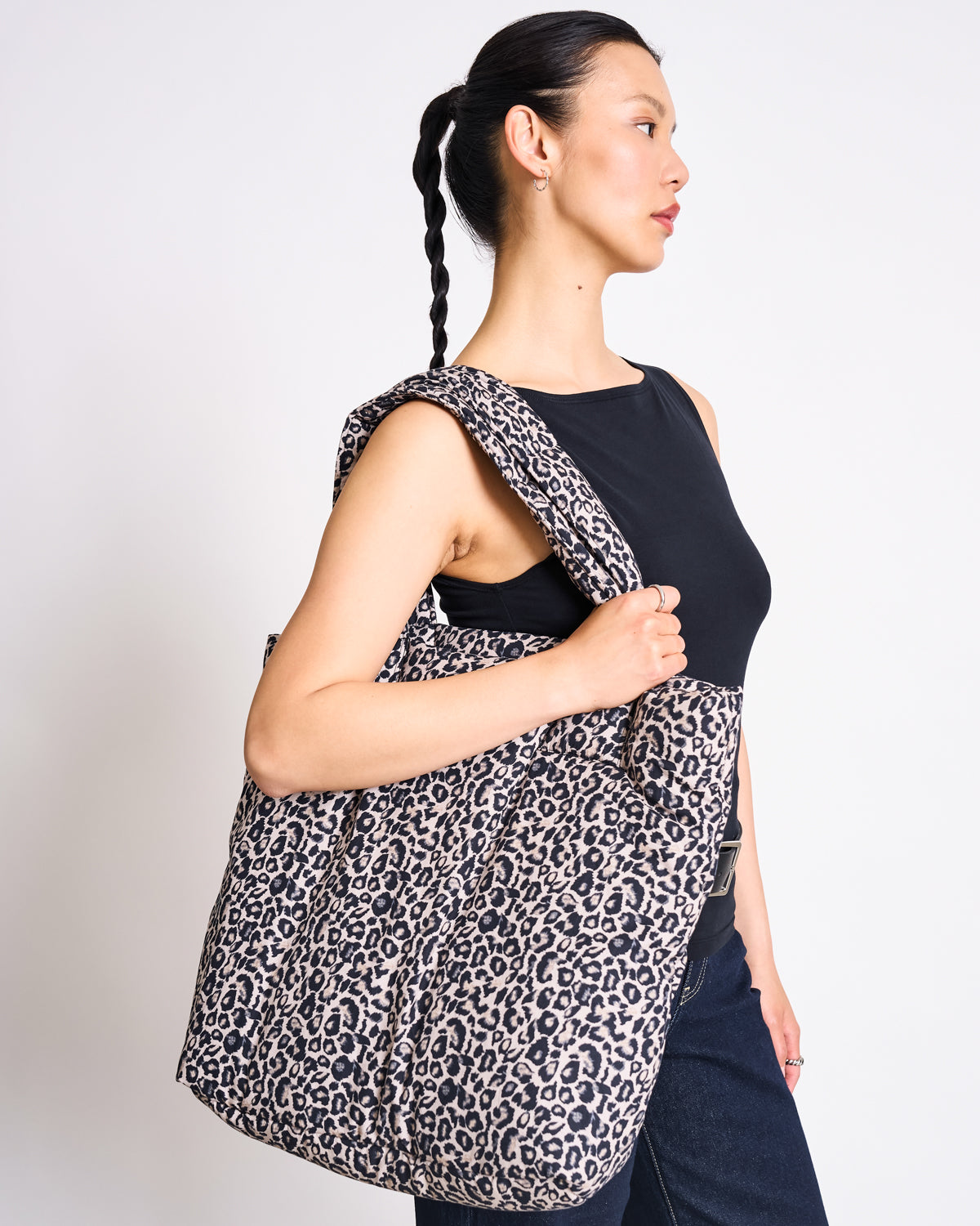 JAN 'N JUNE Gewatteerde Shopper Tas, Klein, Met Luipaardprint.