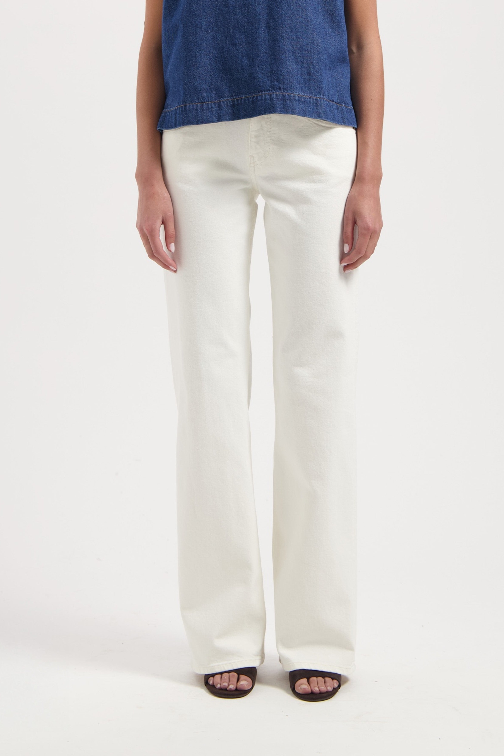 Image of MUD Jeans dames vegan Jeans Mid Loose Cleo Natural