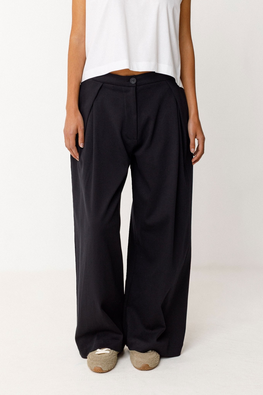 Image of SKFK dames vegan Broek Moira Zwart