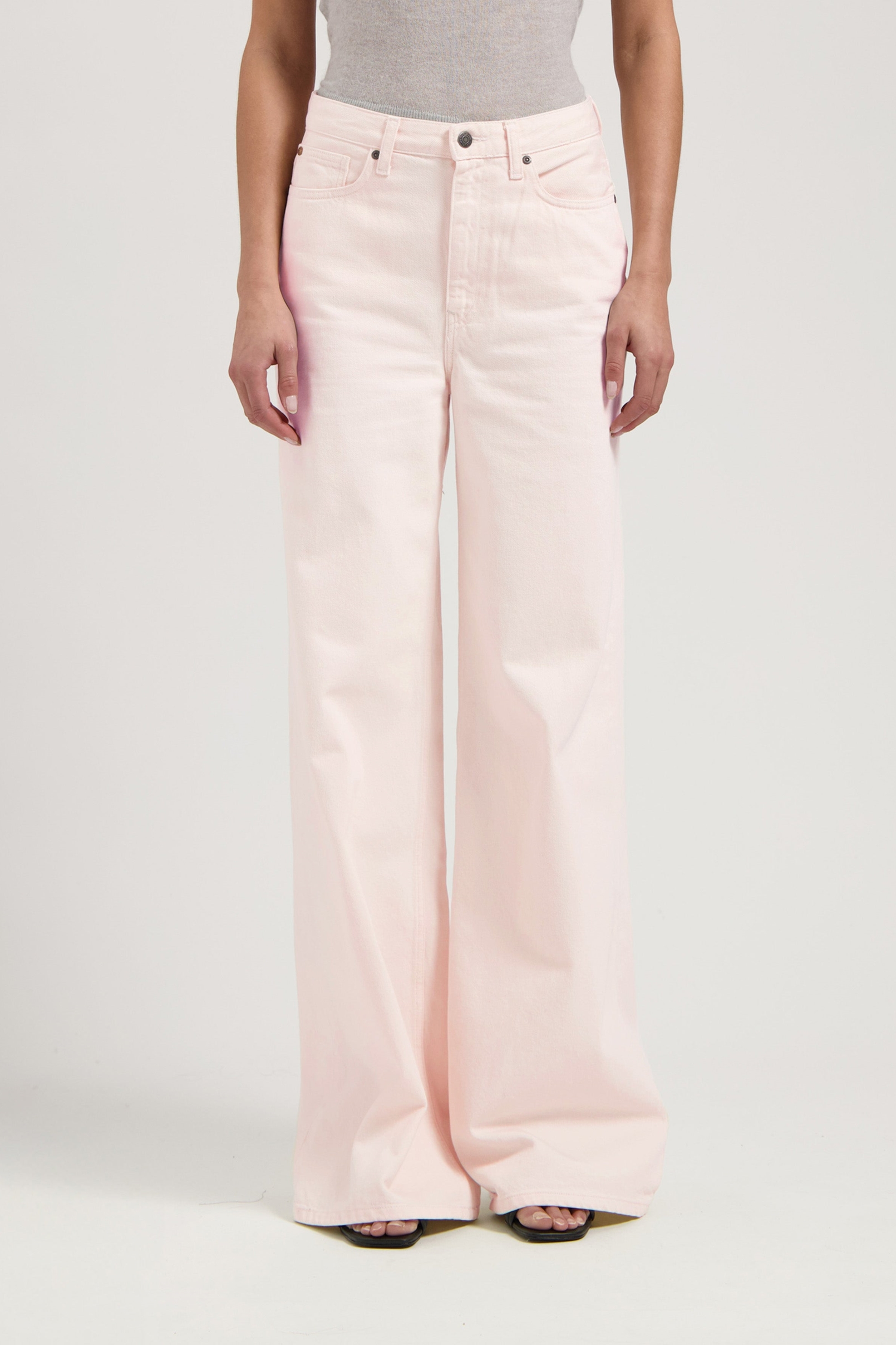 MUD Jeans Damen vegan Jeans High Lose Flow Sara Rosewater Pink