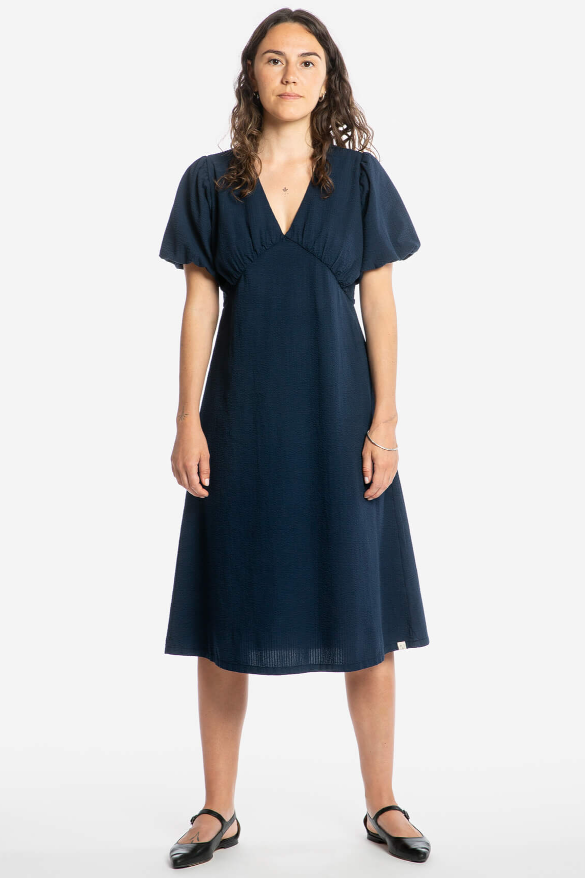 Image of MATONA dames vegan Jurk Met V-Hals In Marineblauw