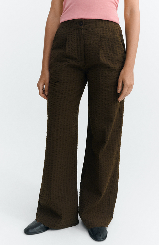 Image of Thinking MU dames vegan Broek Van Seersucker In De Kleur Manolita Bruin