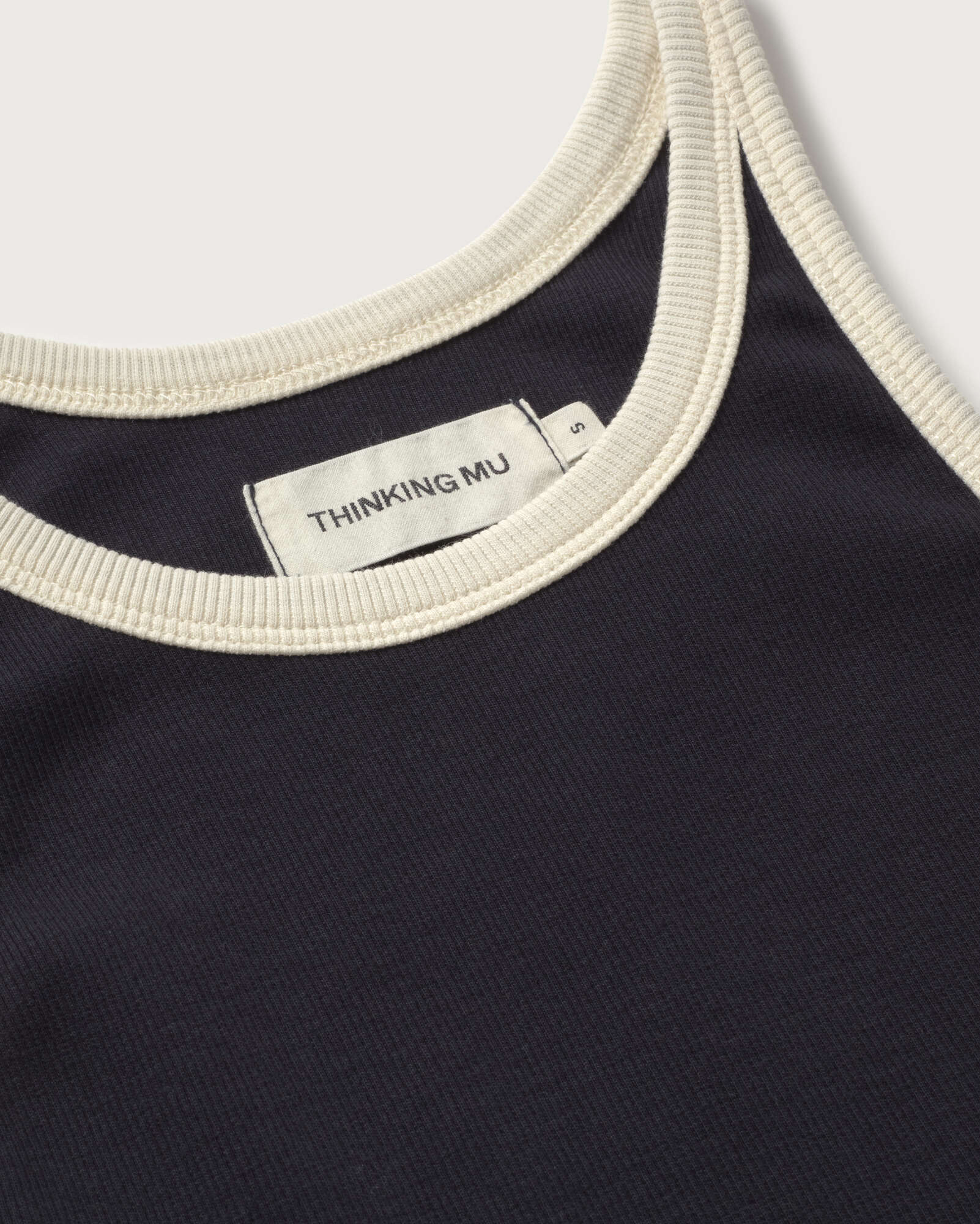 Thinking MU Top Harriet Marineblauw Wit Contrast