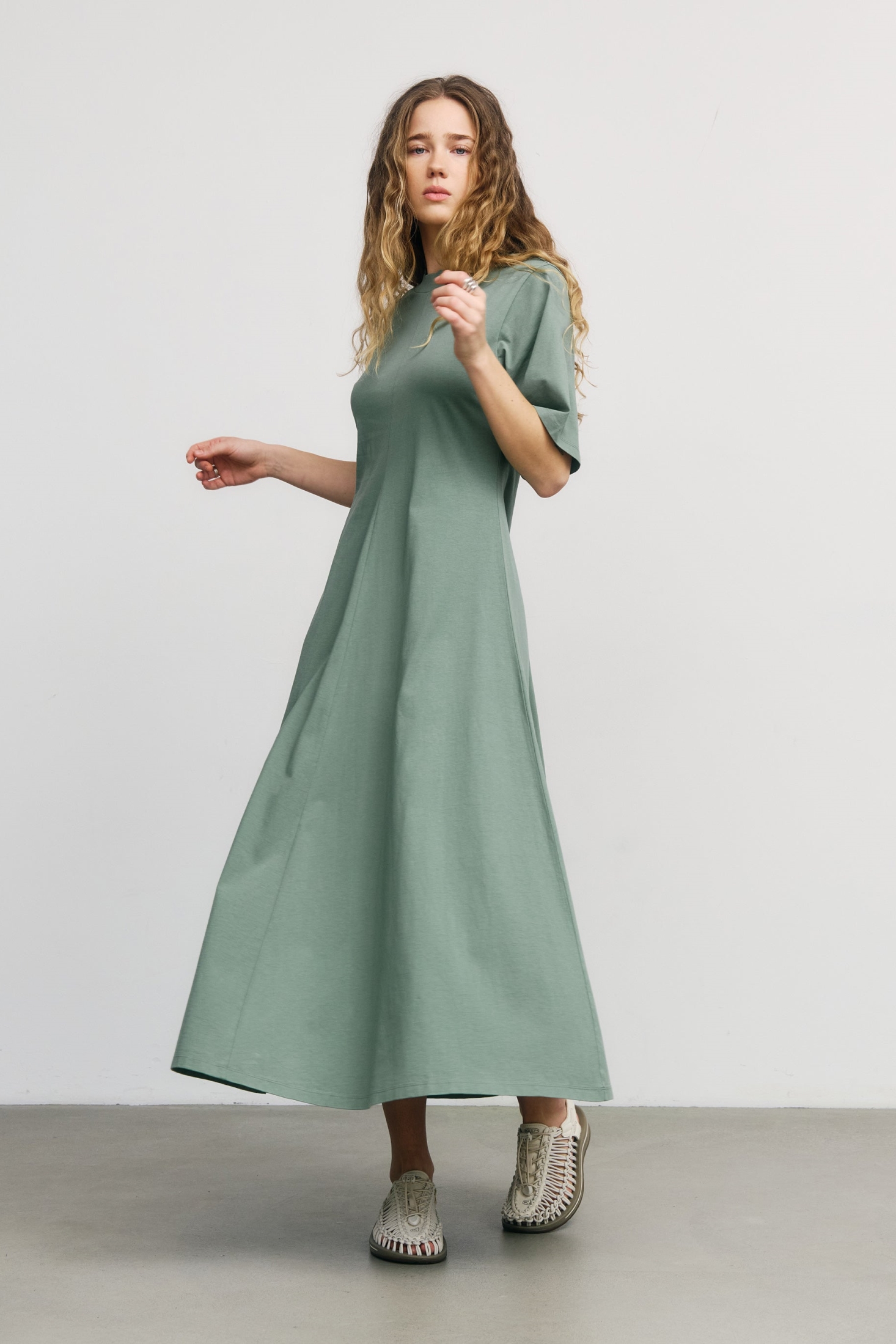 Image of Rotholz dames vegan Jurk In Bladgroen