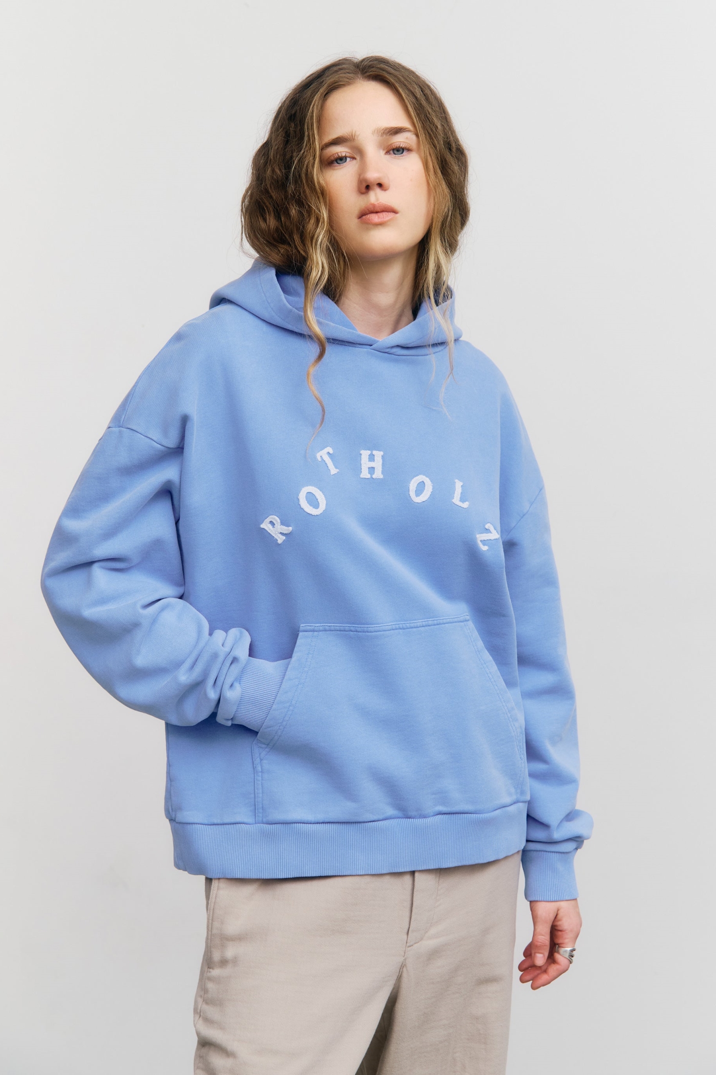 Image of Rotholz dames vegan Hoodie Met Logo In Vervaagd Blauw