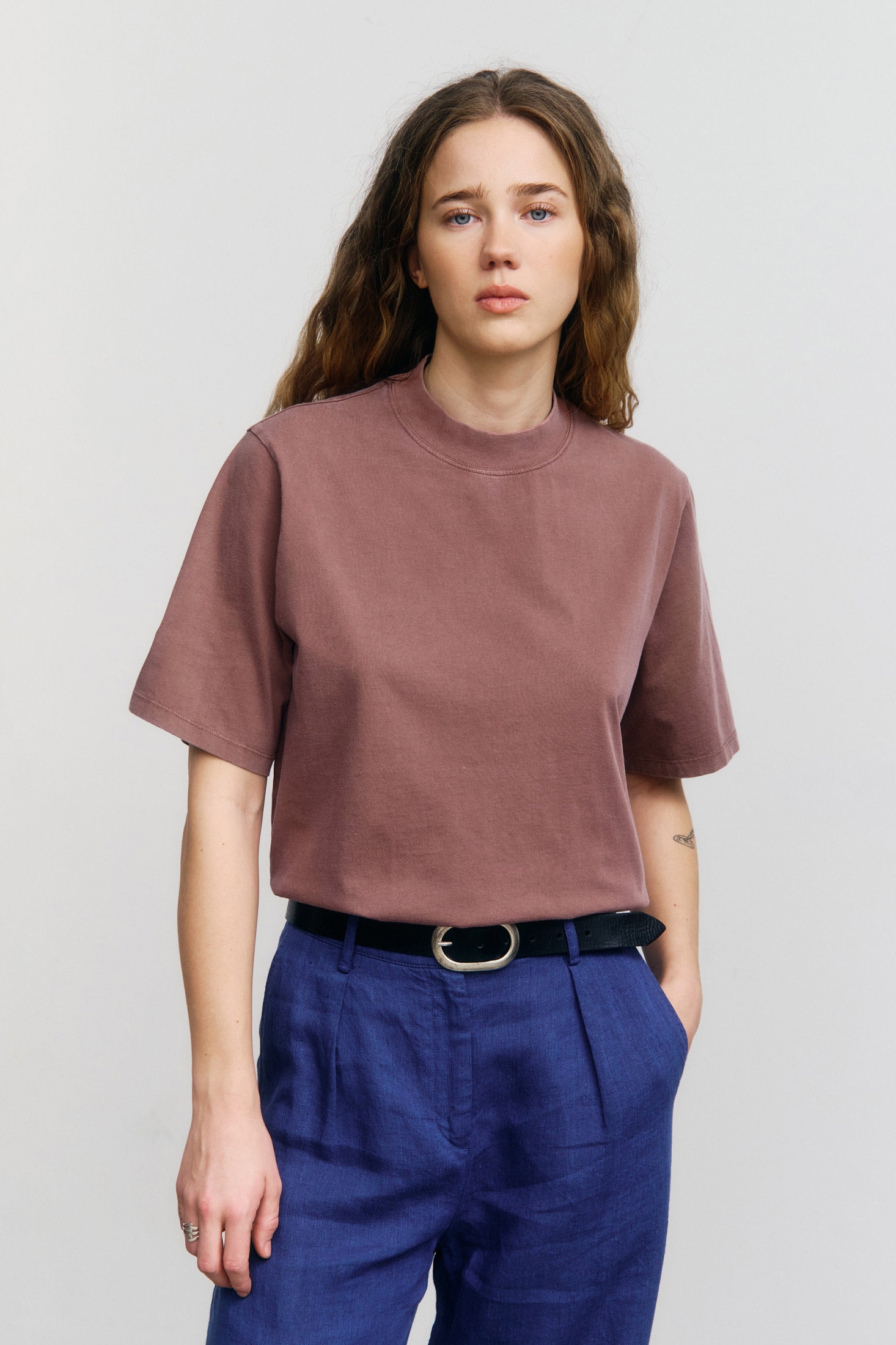 Image of Rotholz dames vegan T-Shirt Met Wijde Kraag, Lichtbruin