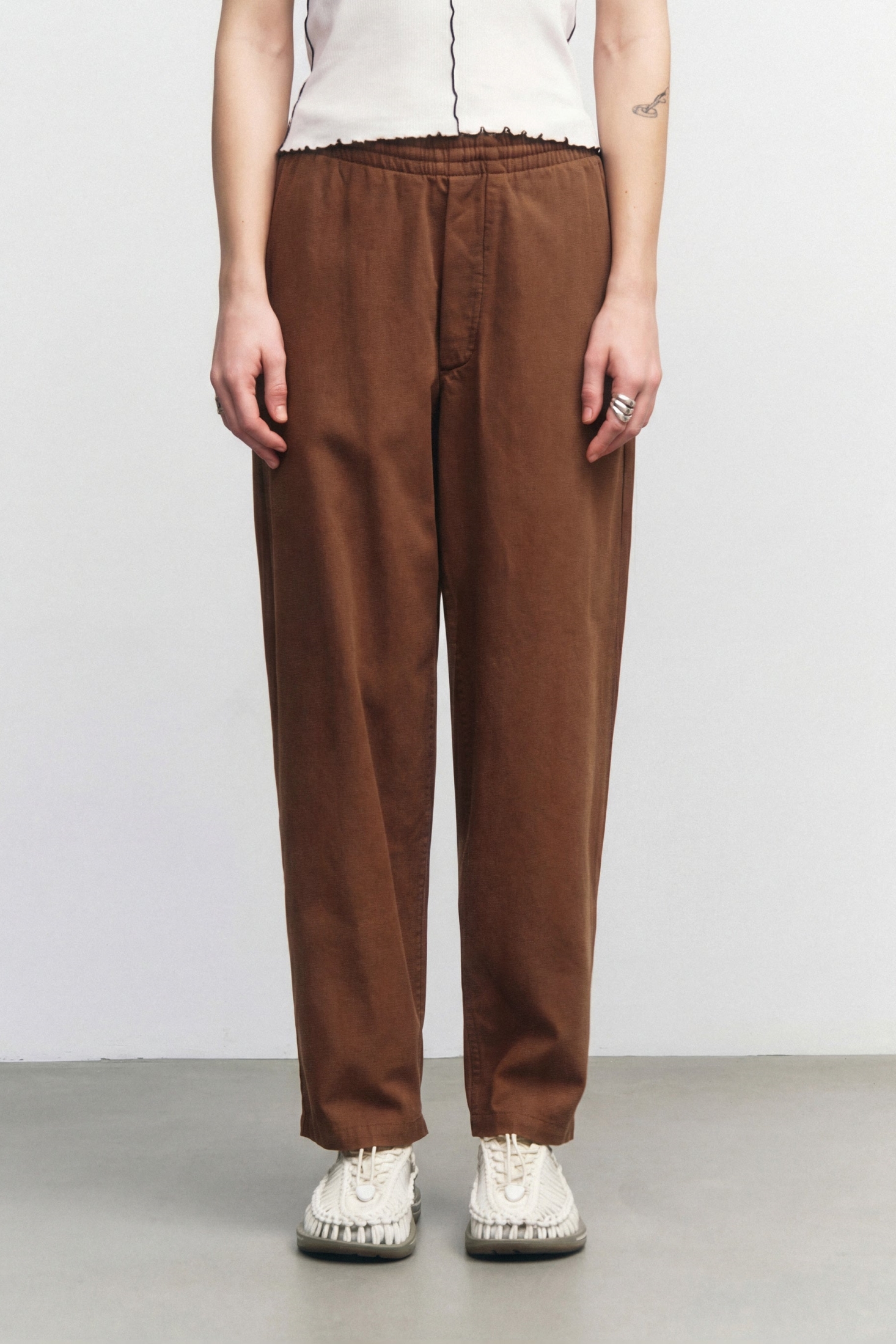 Image of Rotholz dames vegan Broek Met Wijde Pijpen, Hazelnootbruin