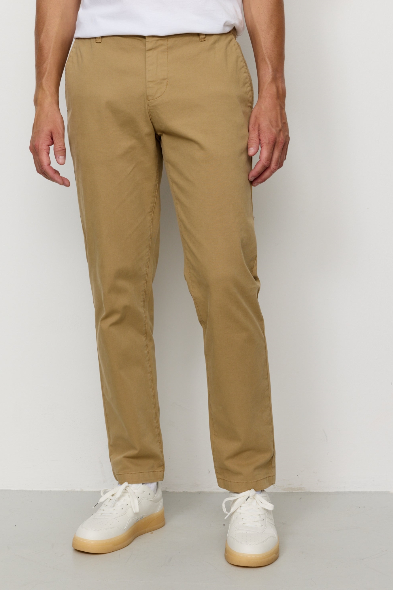 Image of Recolution mannen vegan Chinos Kelp Desert Brown