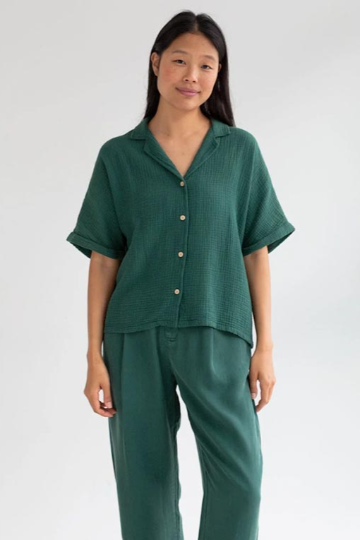 Image of TWOTHIRDS dames vegan Blouse Zuqar Donkergroen