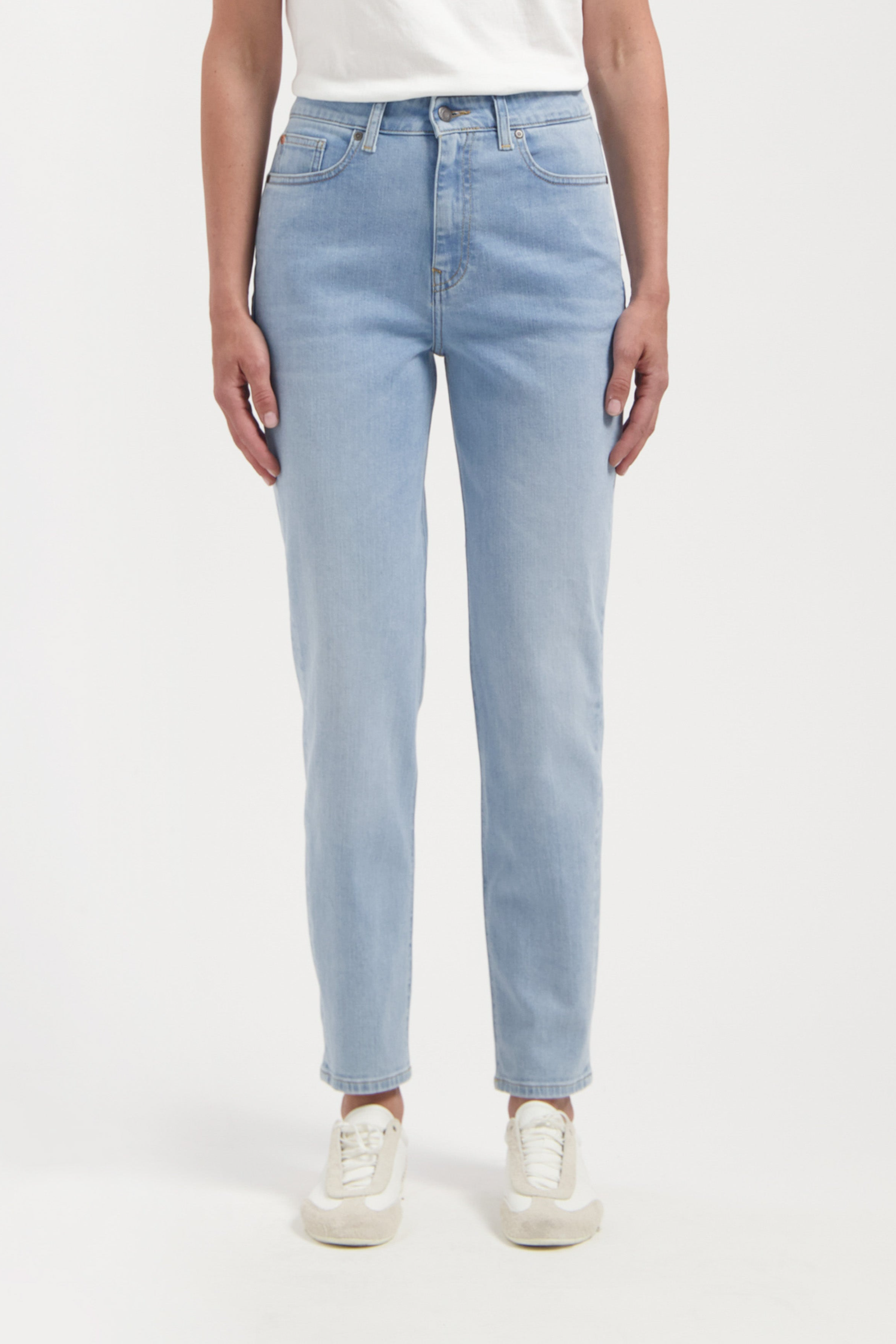 Image of MUD Jeans dames vegan Jeans Mams High Tapered Light Aged