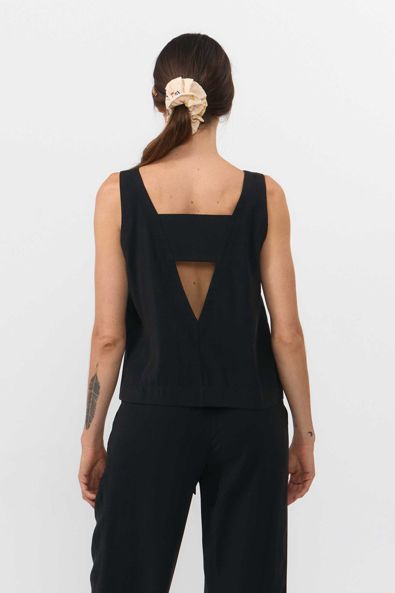 Image of SUITE13LAB dames vegan Top Pas Zwart