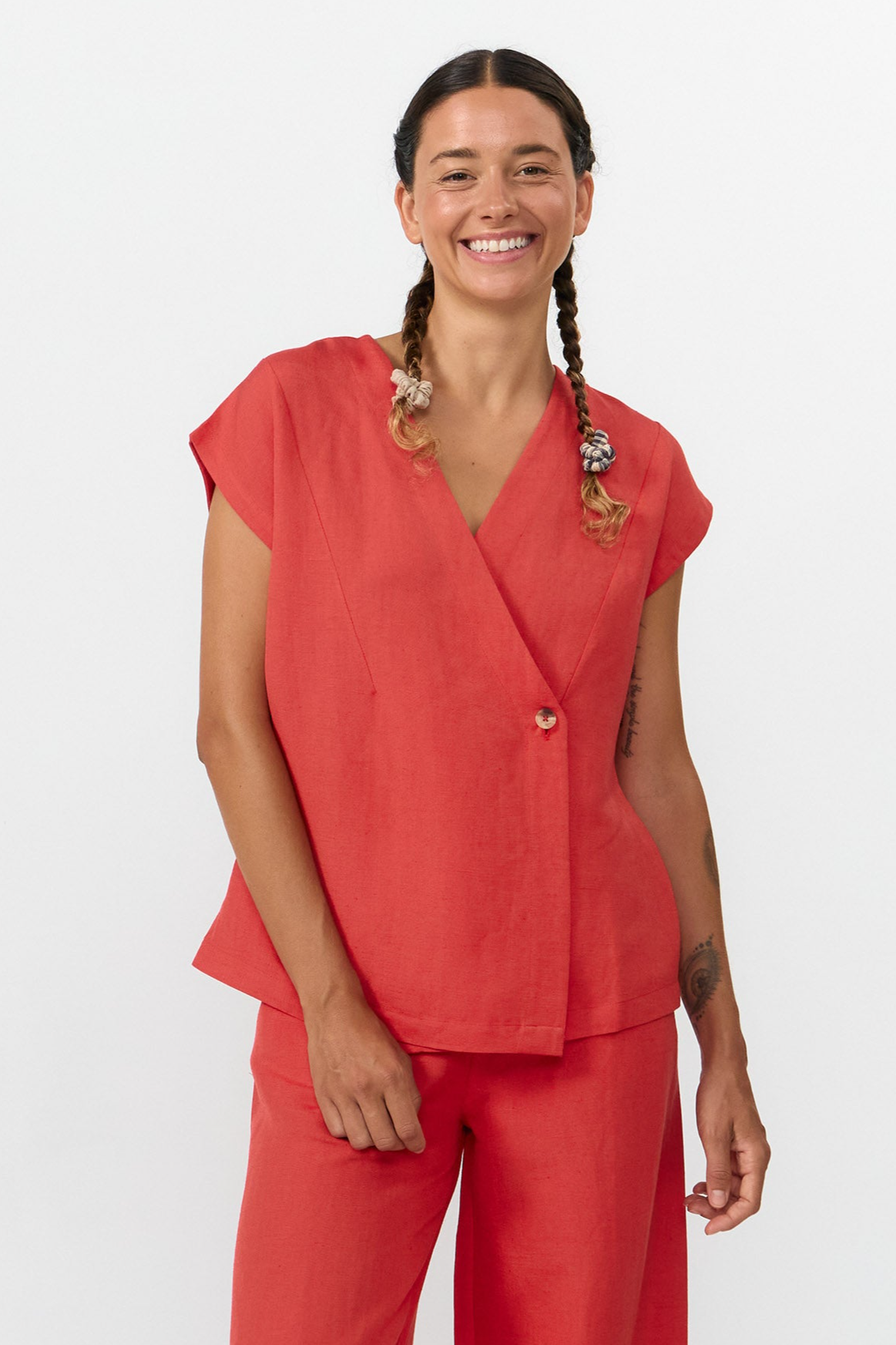 Image of SUITE13LAB dames vegan Vest Kiso Rood
