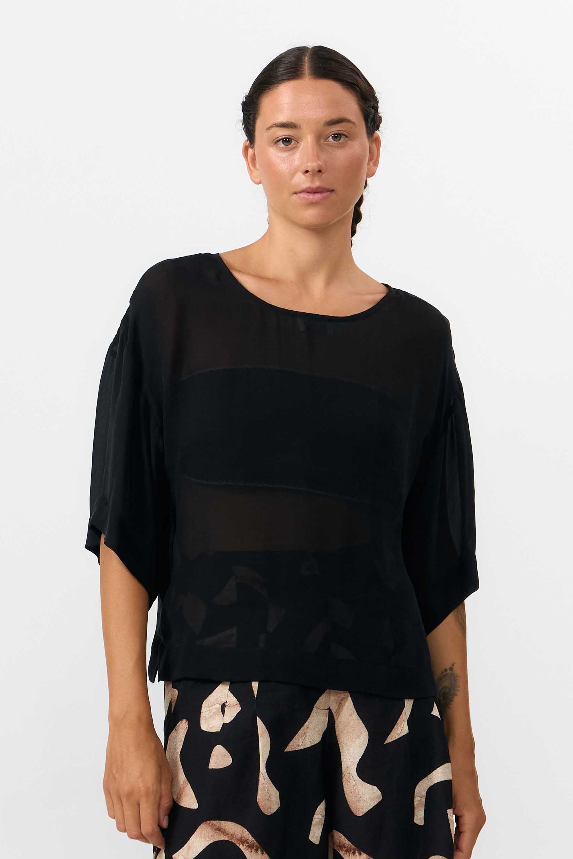 Image of SUITE13LAB dames vegan Blouse Sella Schiffon Zwart