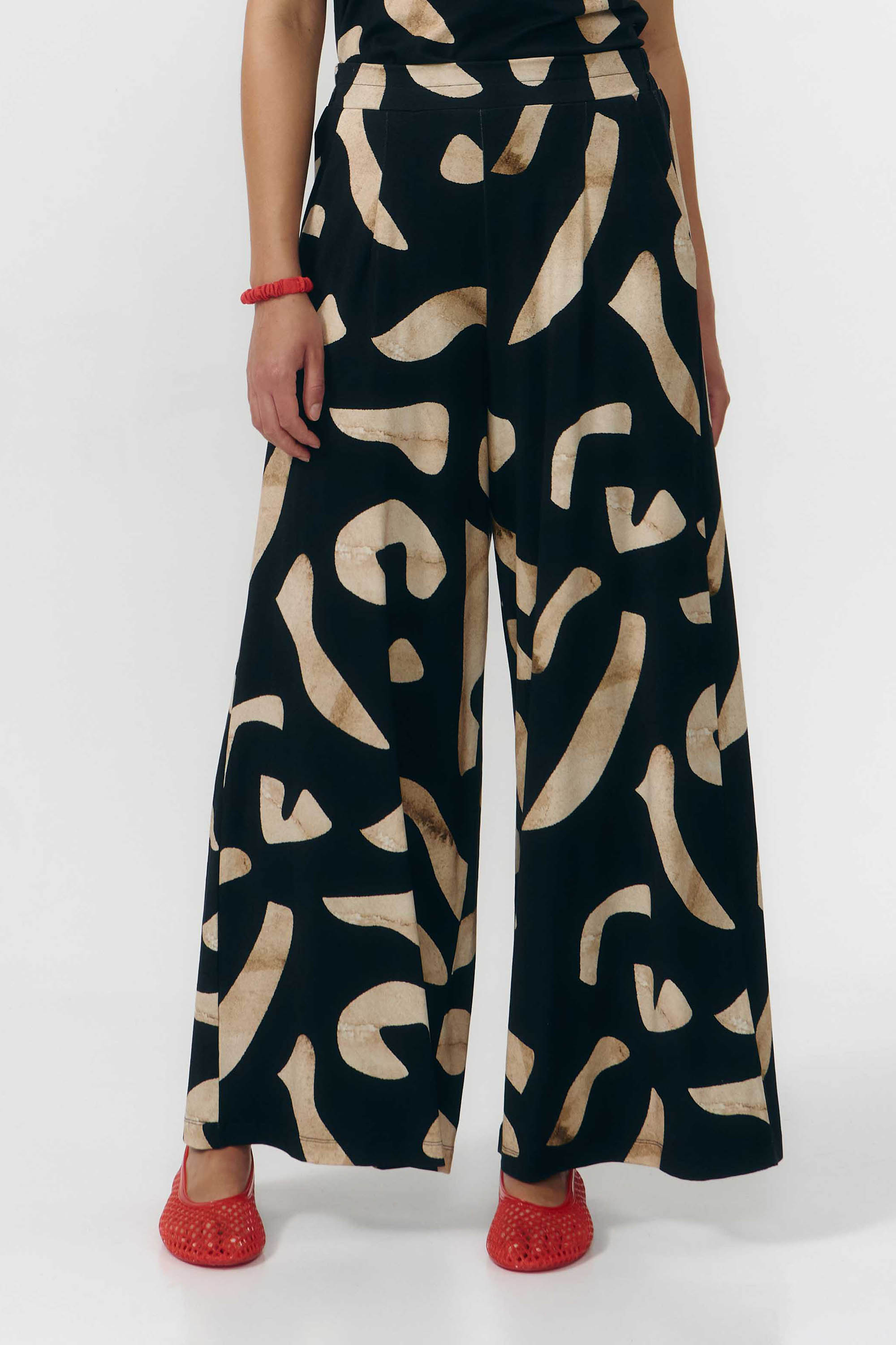 Image of SUITE13LAB dames vegan Broek Yala Print Stones Zwart