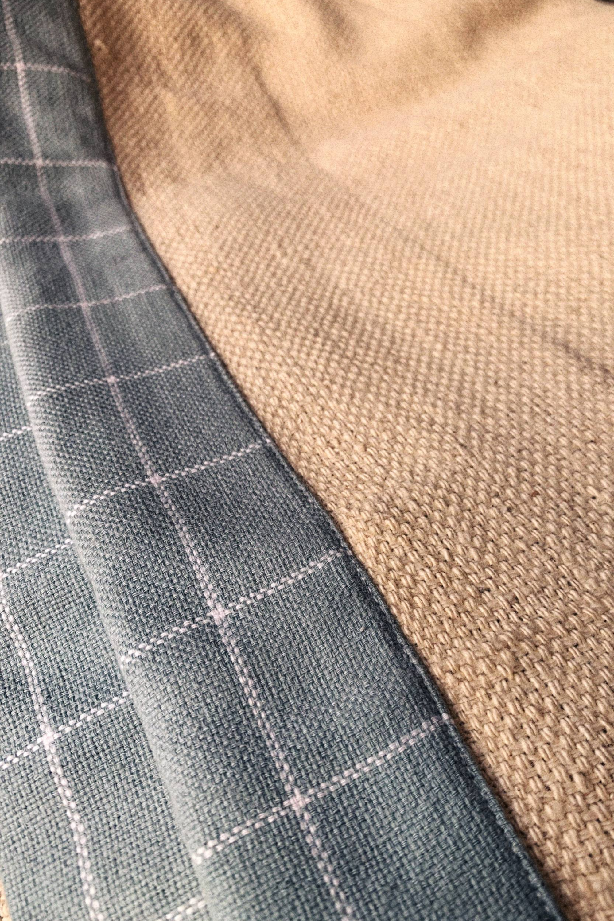 Jyoti Fair Works Tagesdecke Reversible Ghapala Eisblau