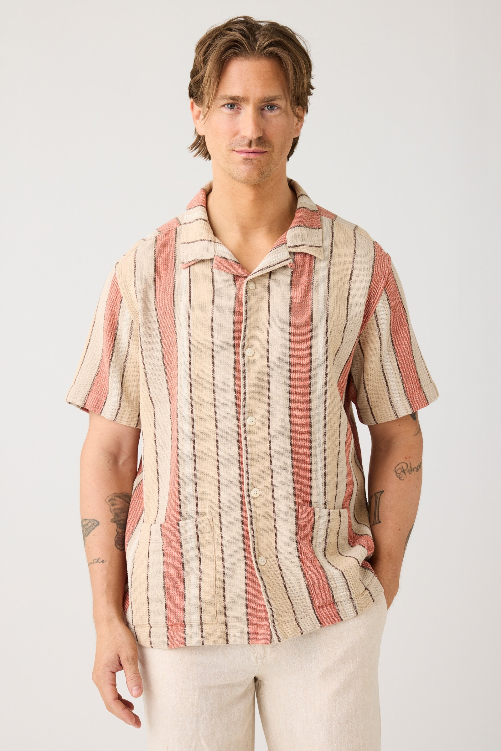 Image of KnowledgeCotton Apparel mannen vegan Rood Gestreept Shirt Met Korte Mouwen