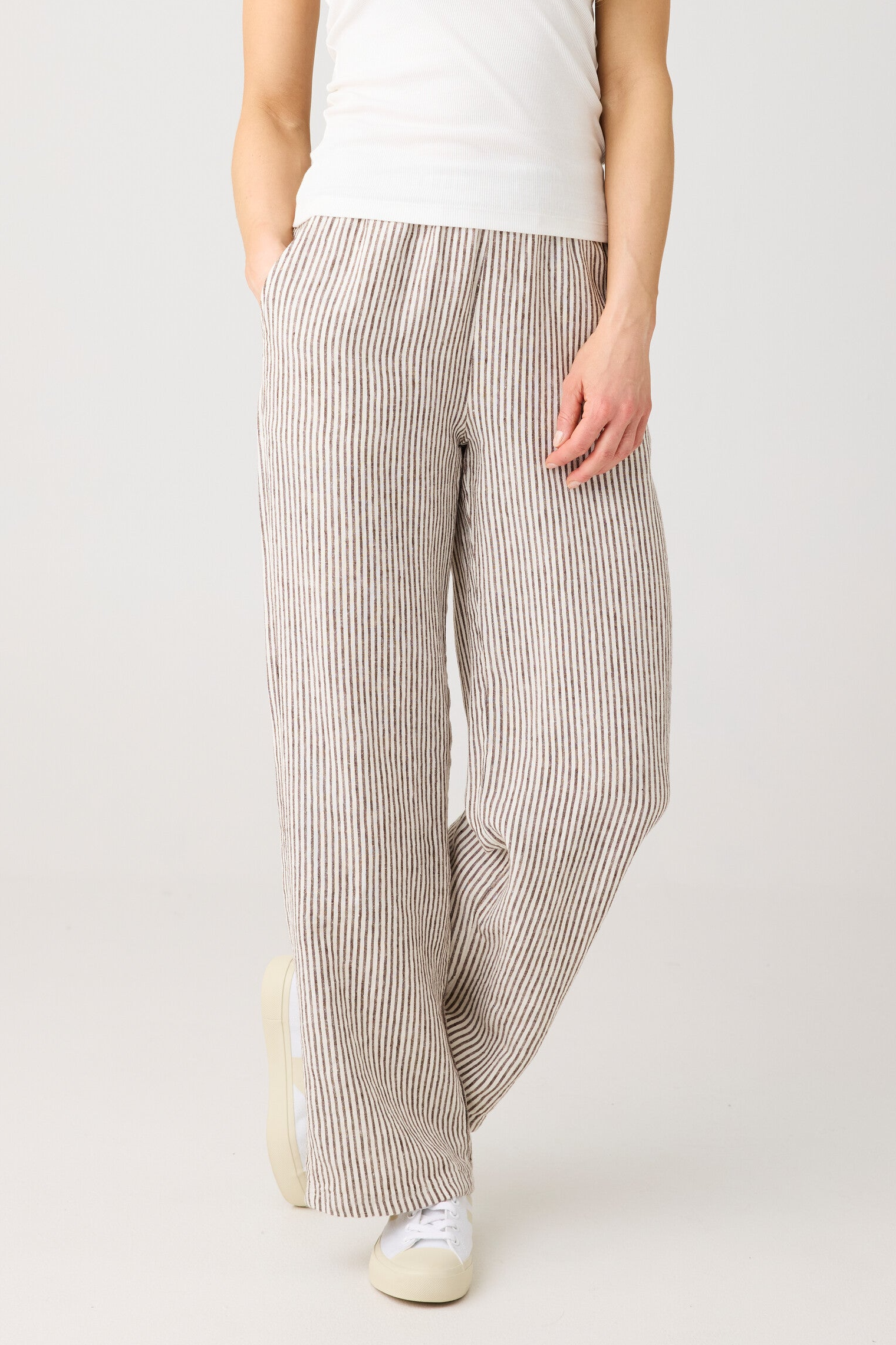 Image of KnowledgeCotton Apparel dames vegan Broek Posey Wide Linen Donkerbruine Streep