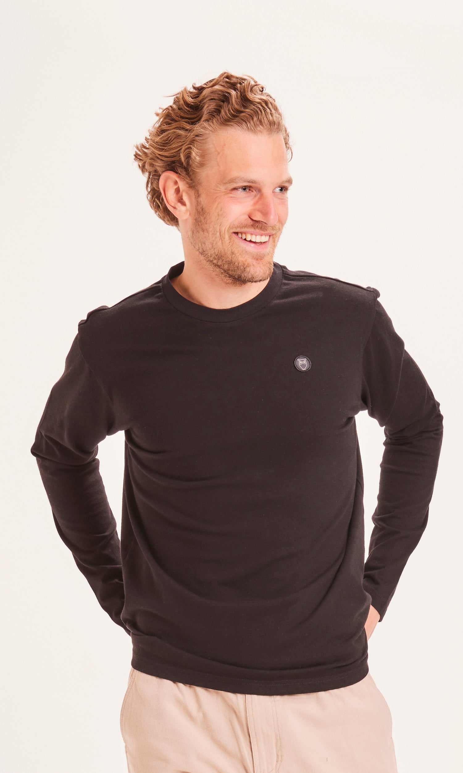 Image of KnowledgeCotton Apparel mannen vegan Lange Mouw Met Badge, Zwart Gitzwart