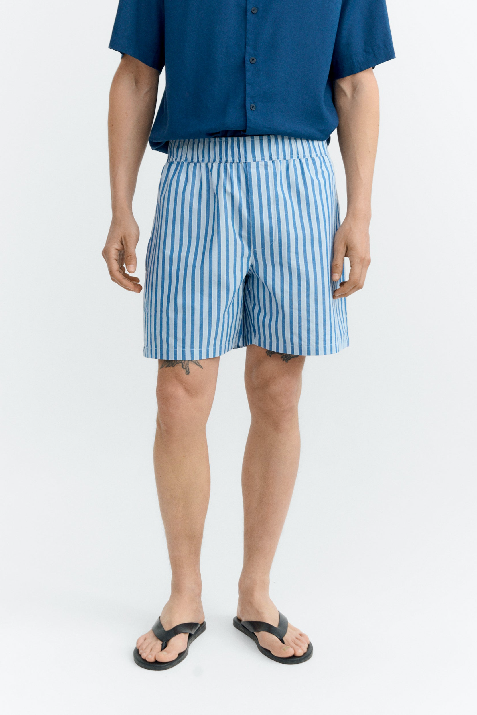 Thinking mu Herren vegan Shorts Haitam Blue Stripes