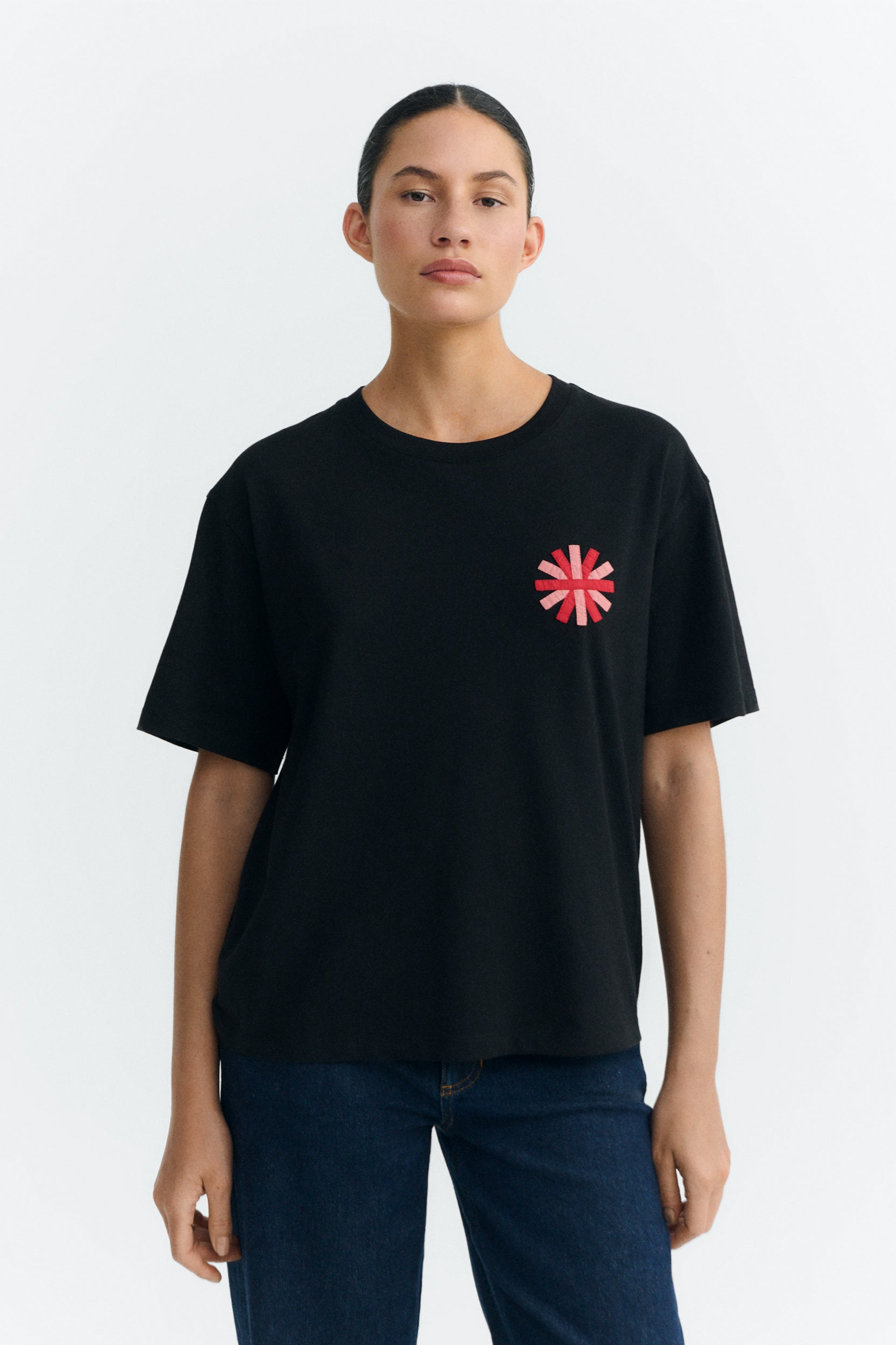 Thinking mu Damen vegan T-Shirt Sunny Lucia Patched Schwarz