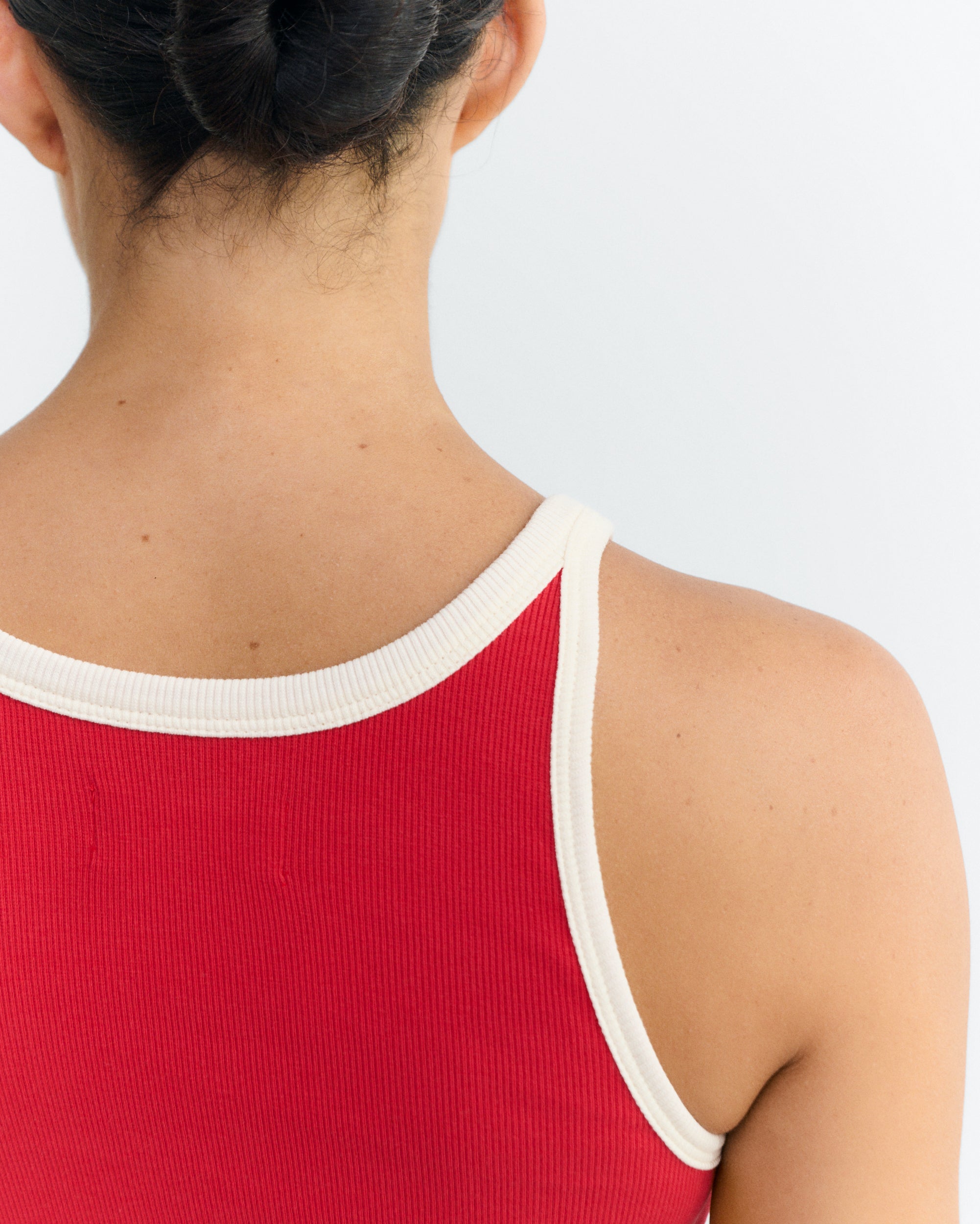 Thinking MU Top Harriet In Rood Met Wit Contrast