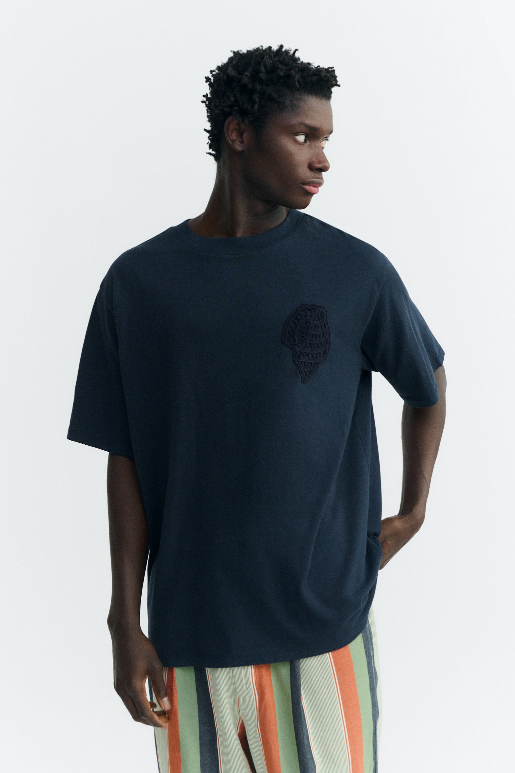 Thinking mu Herren vegan T-Shirt Eric Oversized Shell Navy