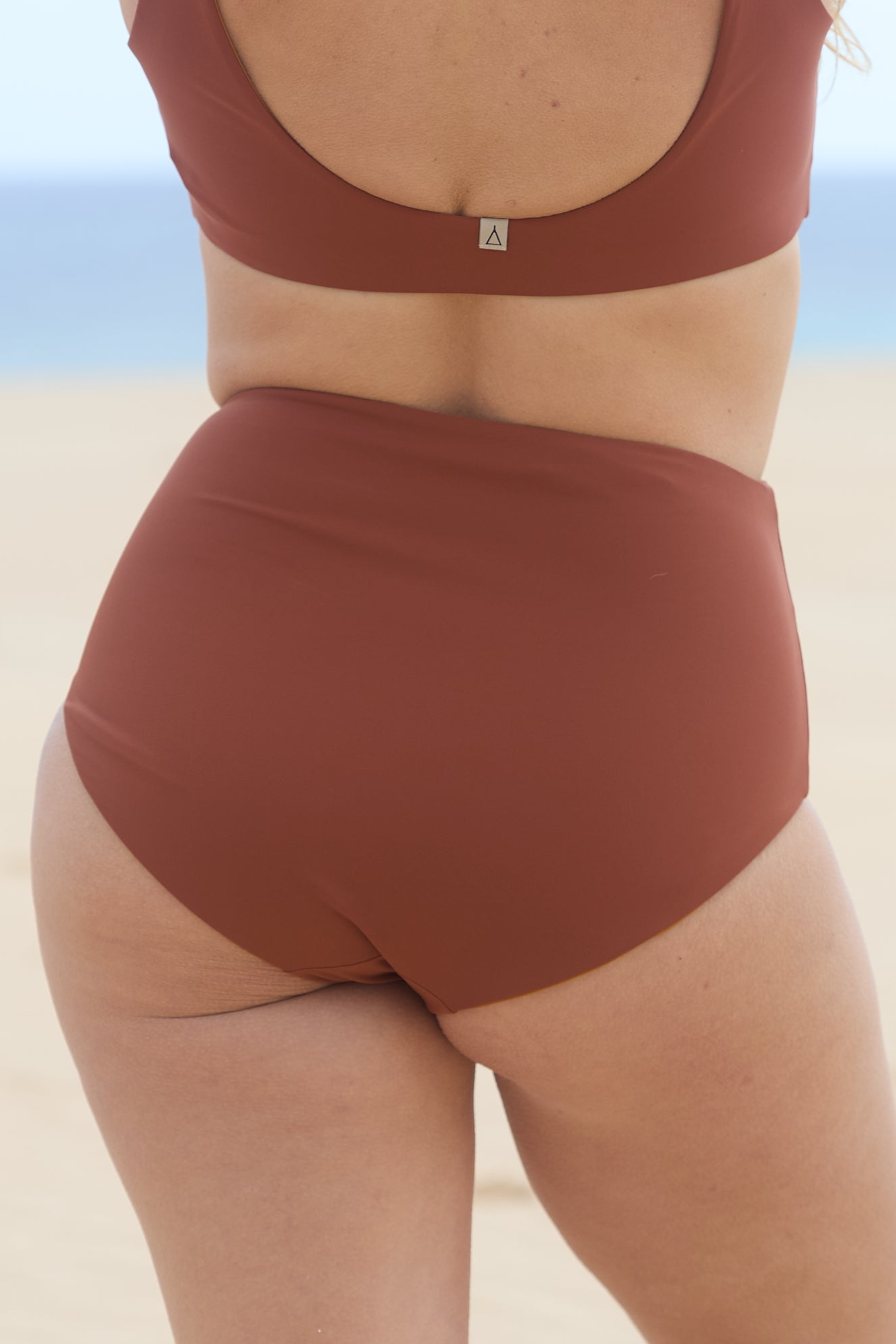 Image of Inaska dames vegan Bikinibroekje Omkeerbaar Hoge Taille Puur Oker/Roestbruin